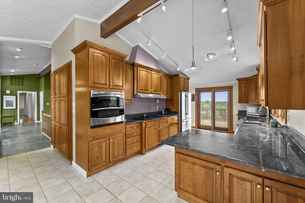 5114 LAUREL LN, BROAD RUN, Virginia 20137, 5 Bedrooms Bedrooms, ,4 BathroomsBathrooms,Residential,5114 LAUREL LN,VAFQ2022448 MLS # VAFQ2022448
