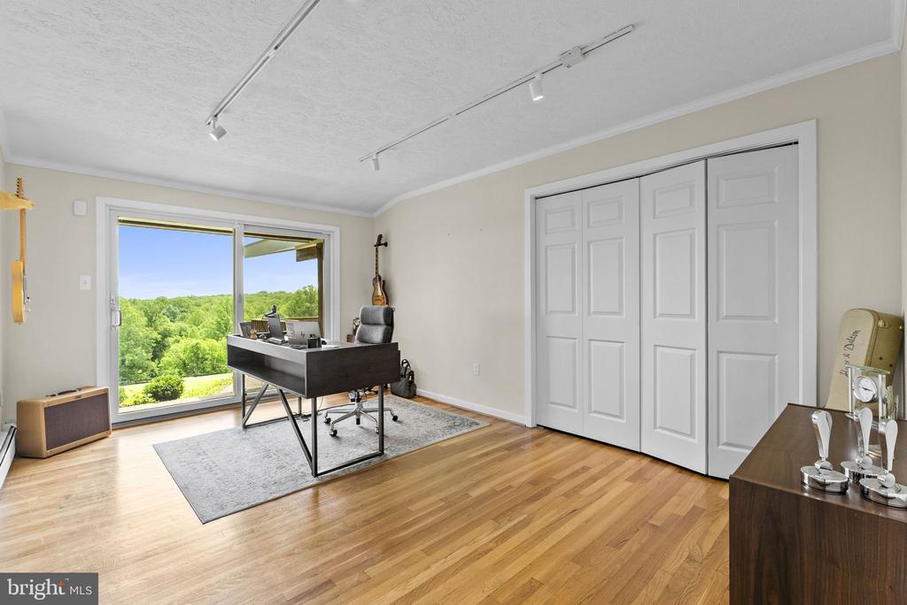 5114 LAUREL LN, BROAD RUN, Virginia 20137, 5 Bedrooms Bedrooms, ,4 BathroomsBathrooms,Residential,5114 LAUREL LN,VAFQ2022448 MLS # VAFQ2022448