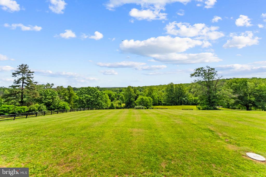 5114 LAUREL LN, BROAD RUN, Virginia 20137, 5 Bedrooms Bedrooms, ,4 BathroomsBathrooms,Residential,5114 LAUREL LN,VAFQ2022448 MLS # VAFQ2022448