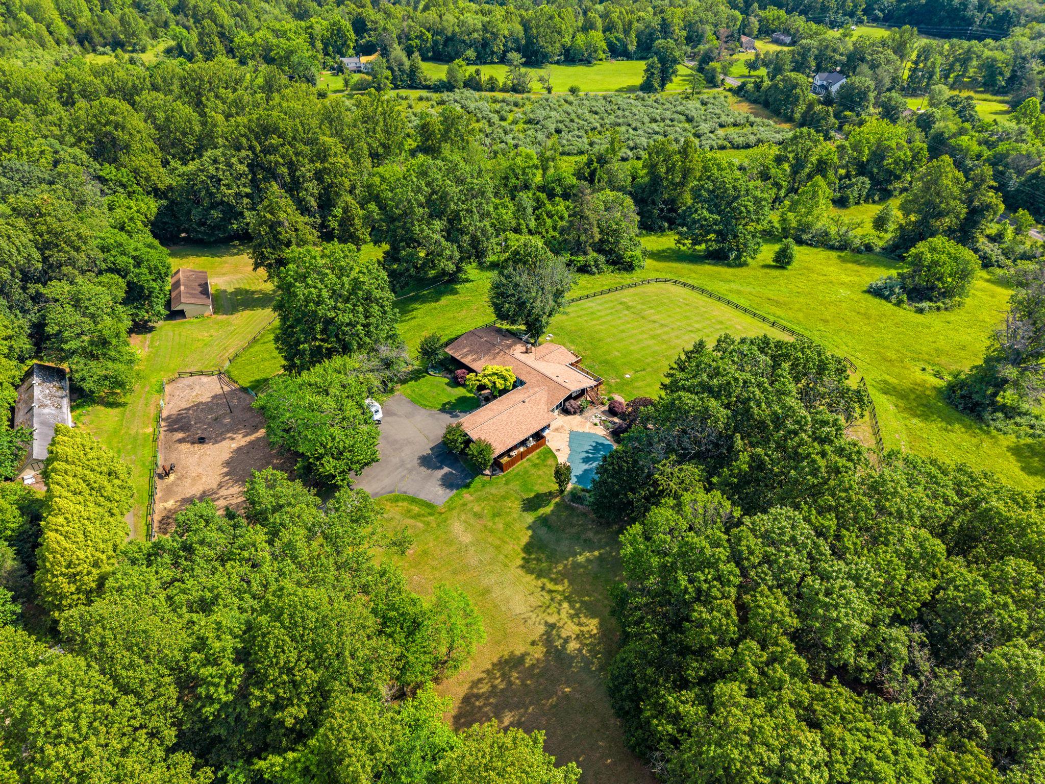 5114 LAUREL LN, BROAD RUN, Virginia 20137, 5 Bedrooms Bedrooms, ,4 BathroomsBathrooms,Residential,5114 LAUREL LN,VAFQ2022448 MLS # VAFQ2022448