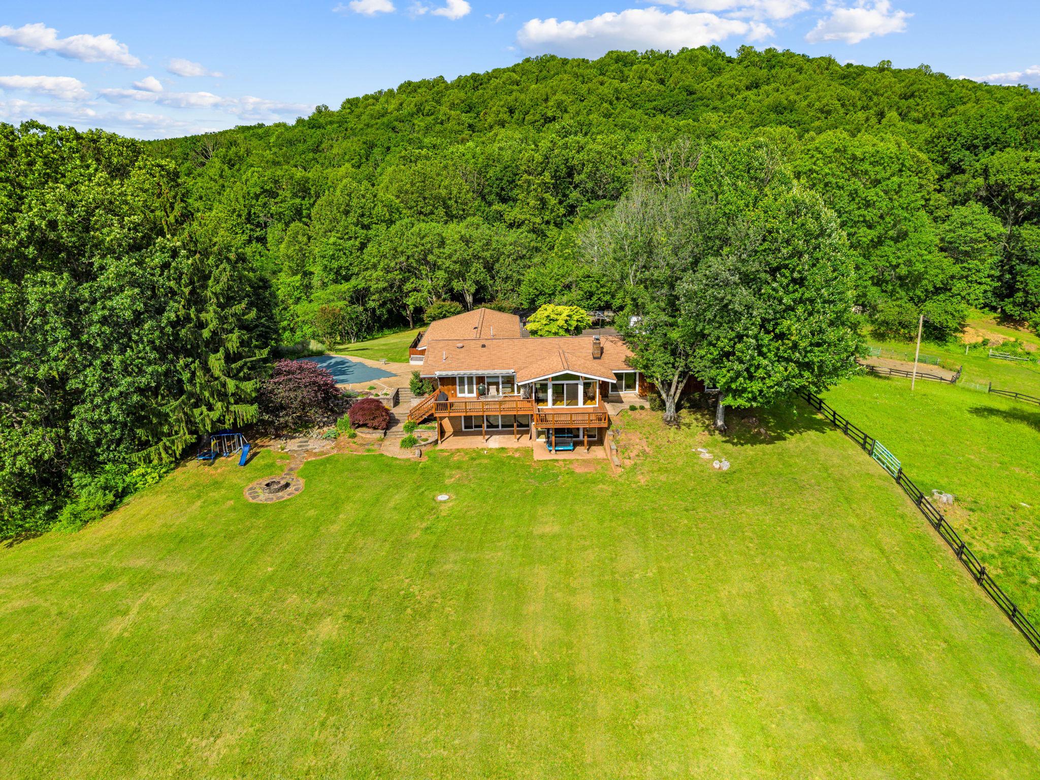 5114 LAUREL LN, BROAD RUN, Virginia 20137, 5 Bedrooms Bedrooms, ,4 BathroomsBathrooms,Residential,5114 LAUREL LN,VAFQ2022448 MLS # VAFQ2022448