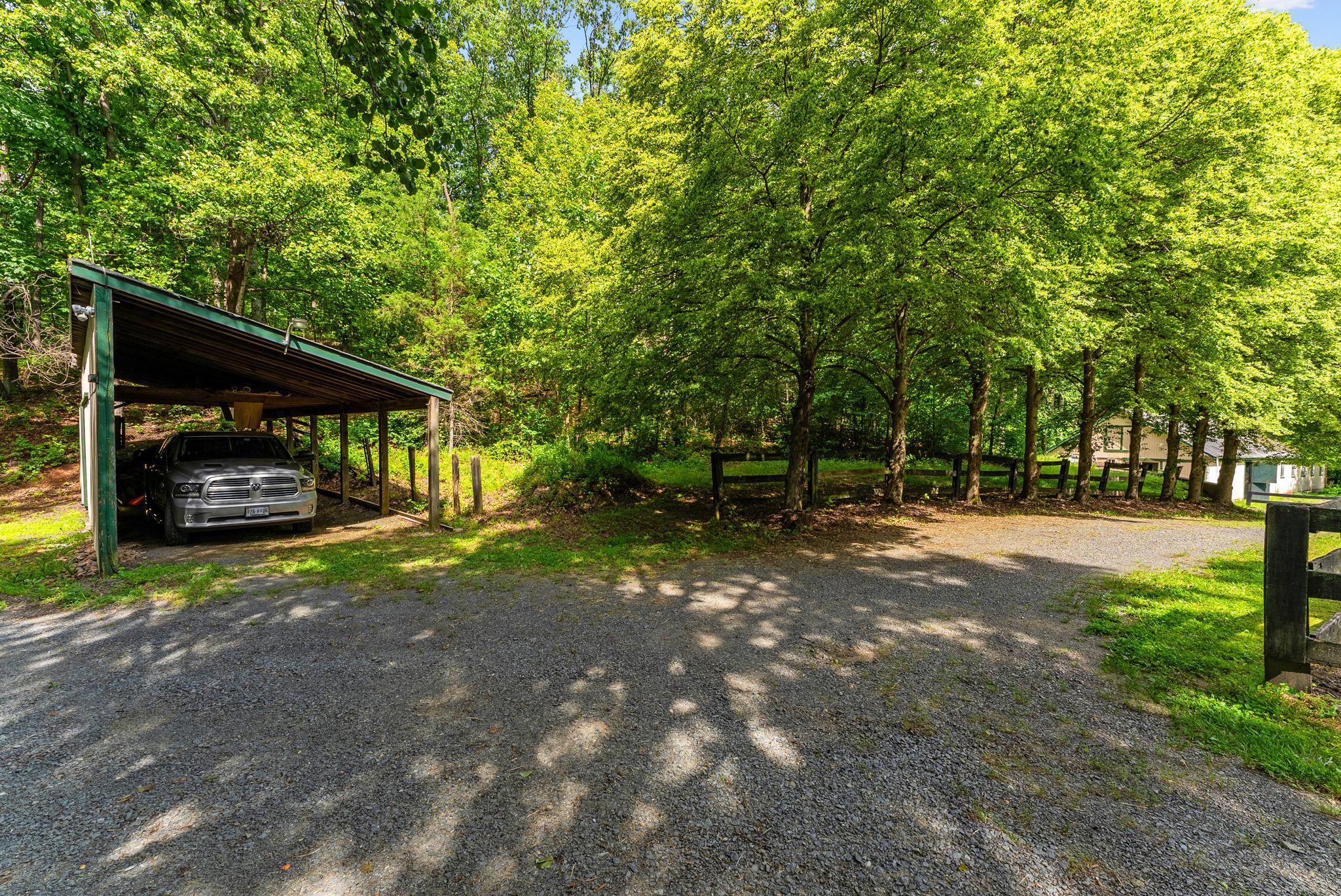 5114 LAUREL LN, BROAD RUN, Virginia 20137, 5 Bedrooms Bedrooms, ,4 BathroomsBathrooms,Residential,5114 LAUREL LN,VAFQ2022448 MLS # VAFQ2022448