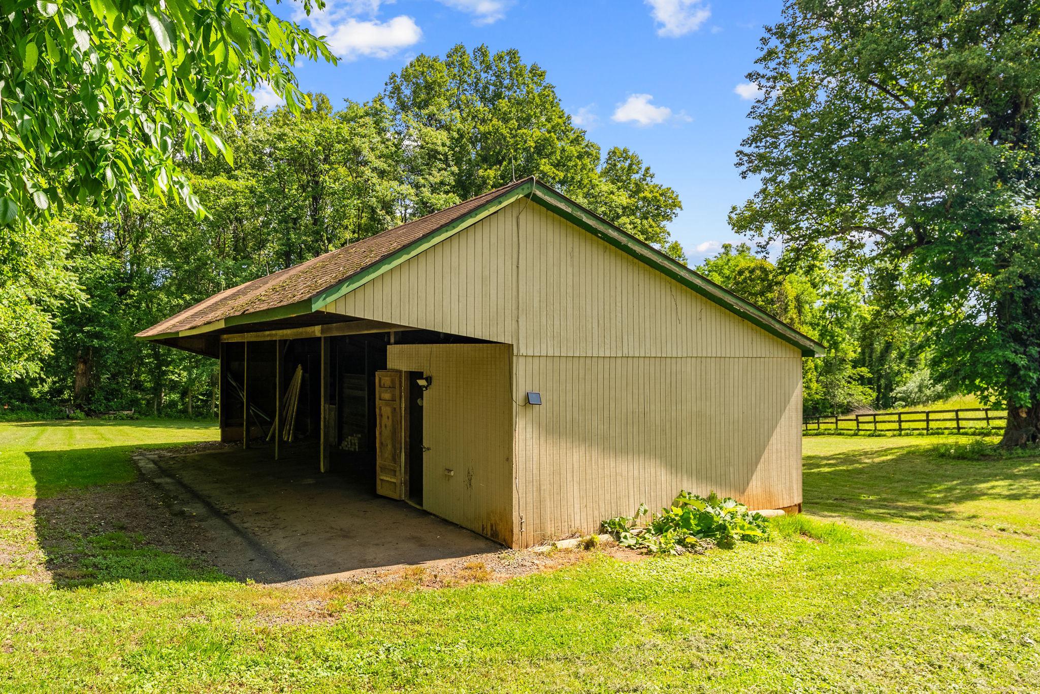 5114 LAUREL LN, BROAD RUN, Virginia 20137, 5 Bedrooms Bedrooms, ,4 BathroomsBathrooms,Residential,5114 LAUREL LN,VAFQ2022448 MLS # VAFQ2022448