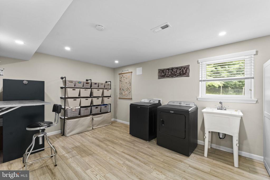 6318 MAYFIELD LN, WARRENTON, Virginia 20187, 4 Bedrooms Bedrooms, ,2 BathroomsBathrooms,Residential,6318 MAYFIELD LN,VAFQ2022604 MLS # VAFQ2022604 6318 MAYFIELD LN, WARRENTON, Virginia 20187, 4 Bedrooms Bedrooms, ,2 BathroomsBathrooms,Residential,6318 MAYFIELD LN,VAFQ2022604 MLS # VAFQ2022604