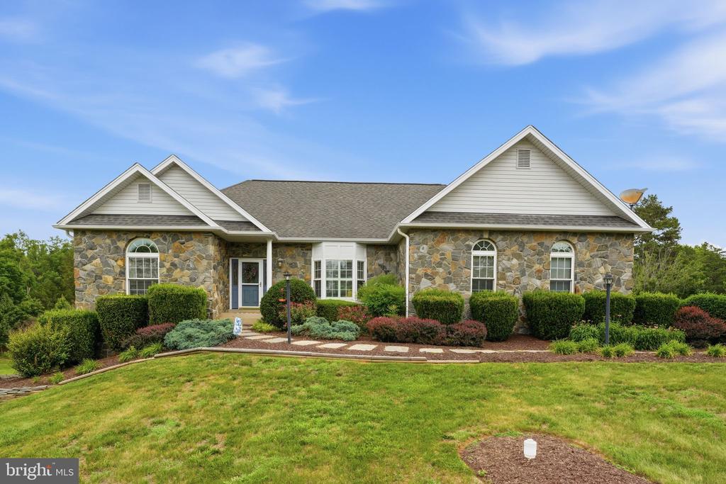 16082 LILY HILL WAY, CULPEPER, Virginia 22701, 3 Bedrooms Bedrooms, ,2 BathroomsBathrooms,Residential,16082 LILY HILL WAY,VACU2014082 MLS # VACU2014082 16082 LILY HILL WAY, CULPEPER, Virginia 22701, 3 Bedrooms Bedrooms, ,2 BathroomsBathrooms,Residential,16082 LILY HILL WAY,VACU2014082 MLS # VACU2014082
