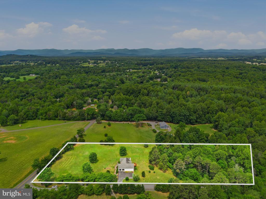 16082 LILY HILL WAY, CULPEPER, Virginia 22701, 3 Bedrooms Bedrooms, ,2 BathroomsBathrooms,Residential,16082 LILY HILL WAY,VACU2014082 MLS # VACU2014082 16082 LILY HILL WAY, CULPEPER, Virginia 22701, 3 Bedrooms Bedrooms, ,2 BathroomsBathrooms,Residential,16082 LILY HILL WAY,VACU2014082 MLS # VACU2014082