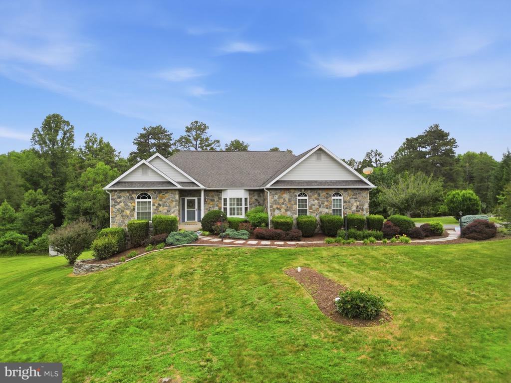 16082 LILY HILL WAY, CULPEPER, Virginia 22701, 3 Bedrooms Bedrooms, ,2 BathroomsBathrooms,Residential,16082 LILY HILL WAY,VACU2014082 MLS # VACU2014082 16082 LILY HILL WAY, CULPEPER, Virginia 22701, 3 Bedrooms Bedrooms, ,2 BathroomsBathrooms,Residential,16082 LILY HILL WAY,VACU2014082 MLS # VACU2014082