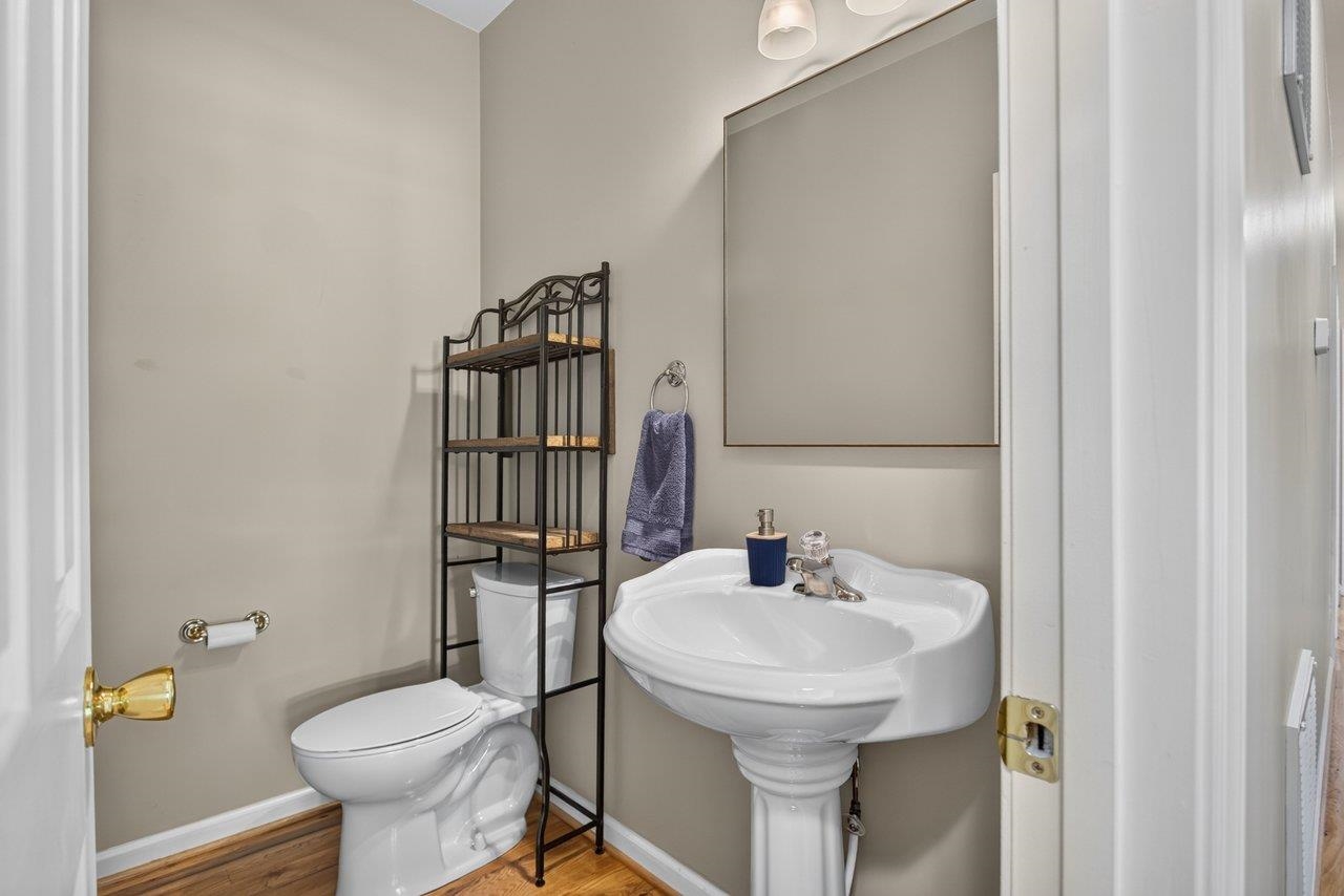 120 DAVID CIR, PENN LAIRD, Virginia 22846, 3 Bedrooms Bedrooms, ,2 BathroomsBathrooms,Residential,120 DAVID CIR,678595 MLS # 678595 120 DAVID CIR, PENN LAIRD, Virginia 22846, 3 Bedrooms Bedrooms, ,2 BathroomsBathrooms,Residential,120 DAVID CIR,678595 MLS # 678595