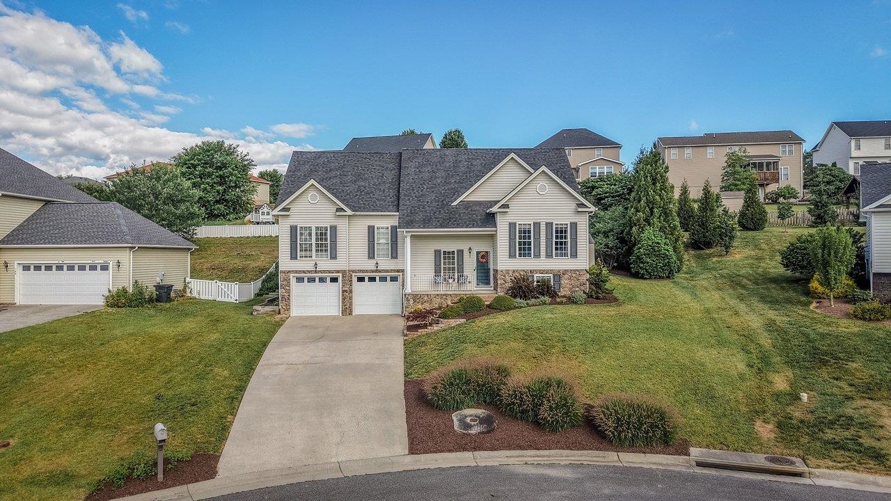 120 DAVID CIR, PENN LAIRD, Virginia 22846, 3 Bedrooms Bedrooms, ,2 BathroomsBathrooms,Residential,120 DAVID CIR,678595 MLS # 678595 120 DAVID CIR, PENN LAIRD, Virginia 22846, 3 Bedrooms Bedrooms, ,2 BathroomsBathrooms,Residential,120 DAVID CIR,678595 MLS # 678595