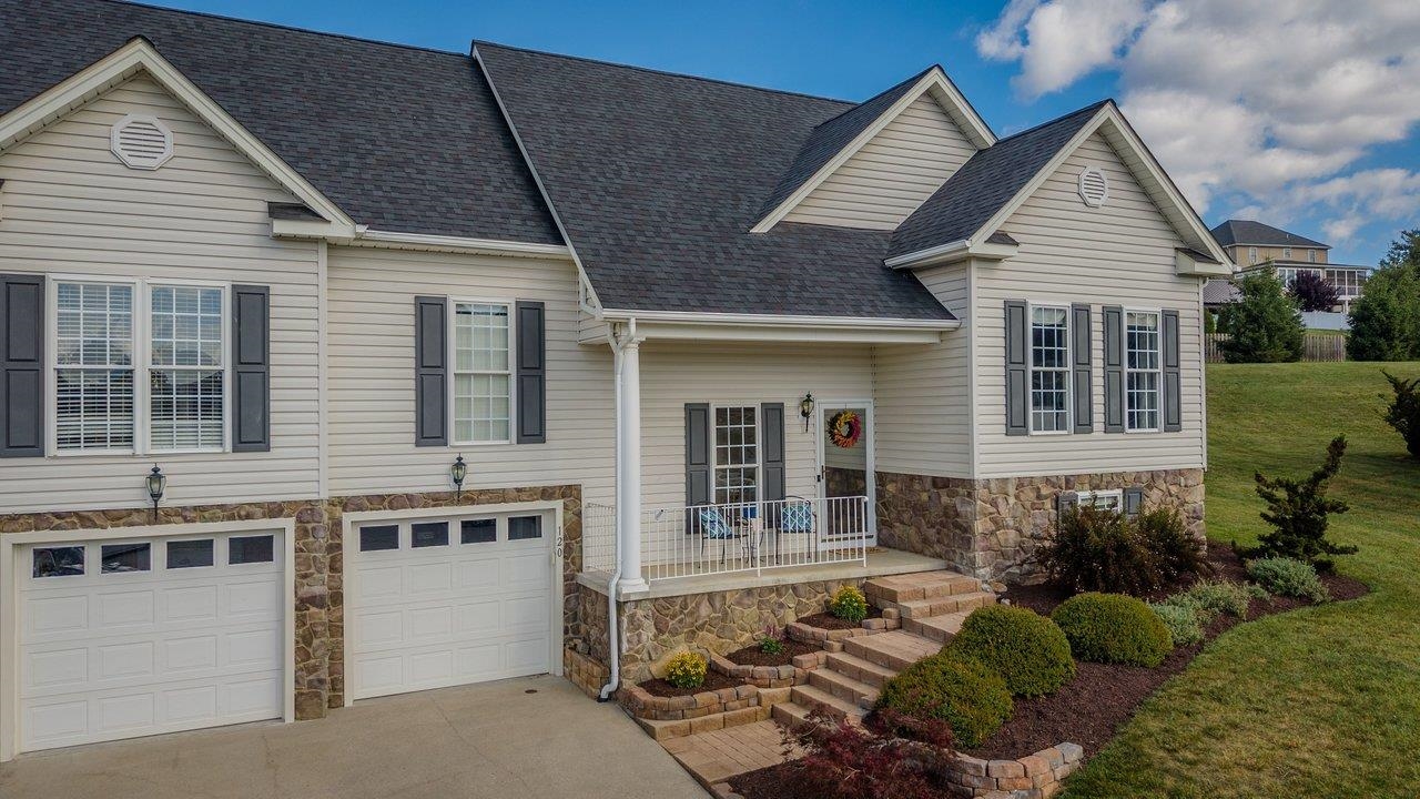 120 DAVID CIR, PENN LAIRD, Virginia 22846, 3 Bedrooms Bedrooms, ,2 BathroomsBathrooms,Residential,120 DAVID CIR,678595 MLS # 678595 120 DAVID CIR, PENN LAIRD, Virginia 22846, 3 Bedrooms Bedrooms, ,2 BathroomsBathrooms,Residential,120 DAVID CIR,678595 MLS # 678595