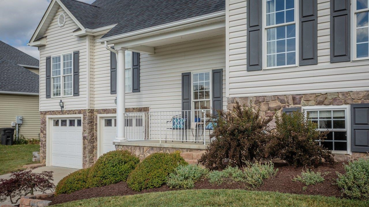 120 DAVID CIR, PENN LAIRD, Virginia 22846, 3 Bedrooms Bedrooms, ,2 BathroomsBathrooms,Residential,120 DAVID CIR,678595 MLS # 678595 120 DAVID CIR, PENN LAIRD, Virginia 22846, 3 Bedrooms Bedrooms, ,2 BathroomsBathrooms,Residential,120 DAVID CIR,678595 MLS # 678595