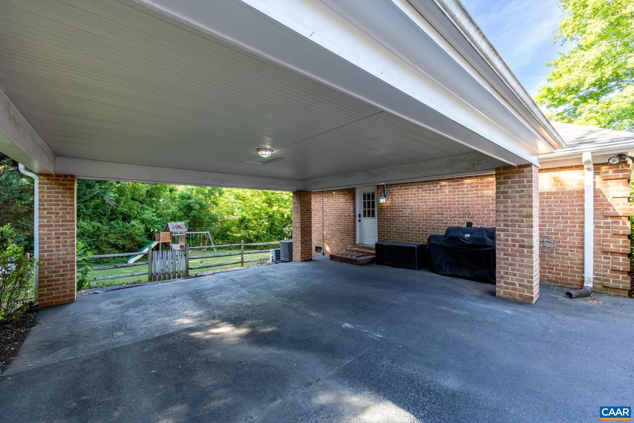 122 BOLLINGBROOK DR, CHARLOTTESVILLE, Virginia 22911, 5 Bedrooms Bedrooms, ,3 BathroomsBathrooms,Residential,122 BOLLINGBROOK DR,678671 MLS # 678671