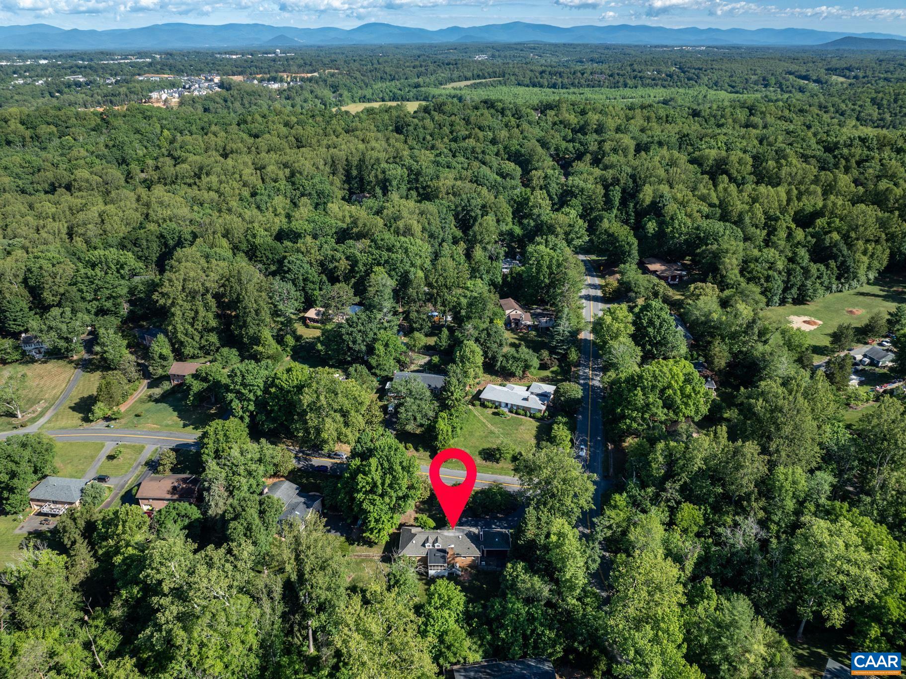 122 BOLLINGBROOK DR, CHARLOTTESVILLE, Virginia 22911, 5 Bedrooms Bedrooms, ,3 BathroomsBathrooms,Residential,122 BOLLINGBROOK DR,678671 MLS # 678671