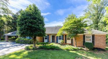 122 BOLLINGBROOK DR, CHARLOTTESVILLE, Virginia 22911, 5 Bedrooms Bedrooms, ,3 BathroomsBathrooms,Residential,122 BOLLINGBROOK DR,678671 MLS # 678671