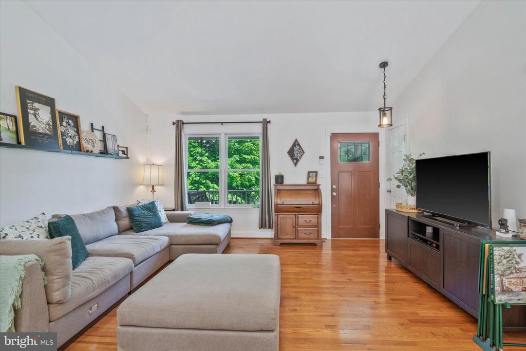 5030 TIMBER KNOLL LN, WARRENTON, Virginia 20186, 3 Bedrooms Bedrooms, ,2 BathroomsBathrooms,Residential,5030 TIMBER KNOLL LN,VAFQ2022442 MLS # VAFQ2022442 5030 TIMBER KNOLL LN, WARRENTON, Virginia 20186, 3 Bedrooms Bedrooms, ,2 BathroomsBathrooms,Residential,5030 TIMBER KNOLL LN,VAFQ2022442 MLS # VAFQ2022442
