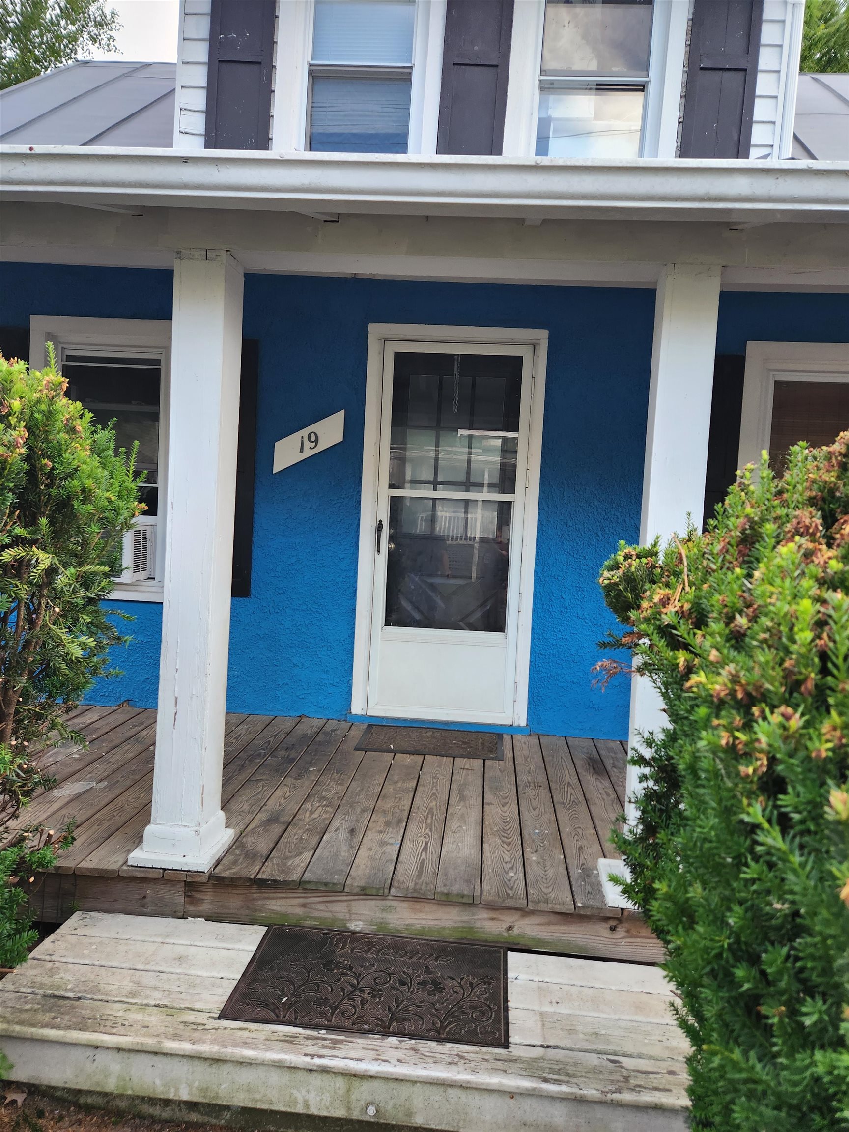 19 W WEAVER AVE, HARRISONBURG, Virginia 22801, 1 Bedroom Bedrooms, ,1 BathroomBathrooms,Residential,SINGLE FAMILY HOME,19 W WEAVER AVE,678681 MLS # 678681