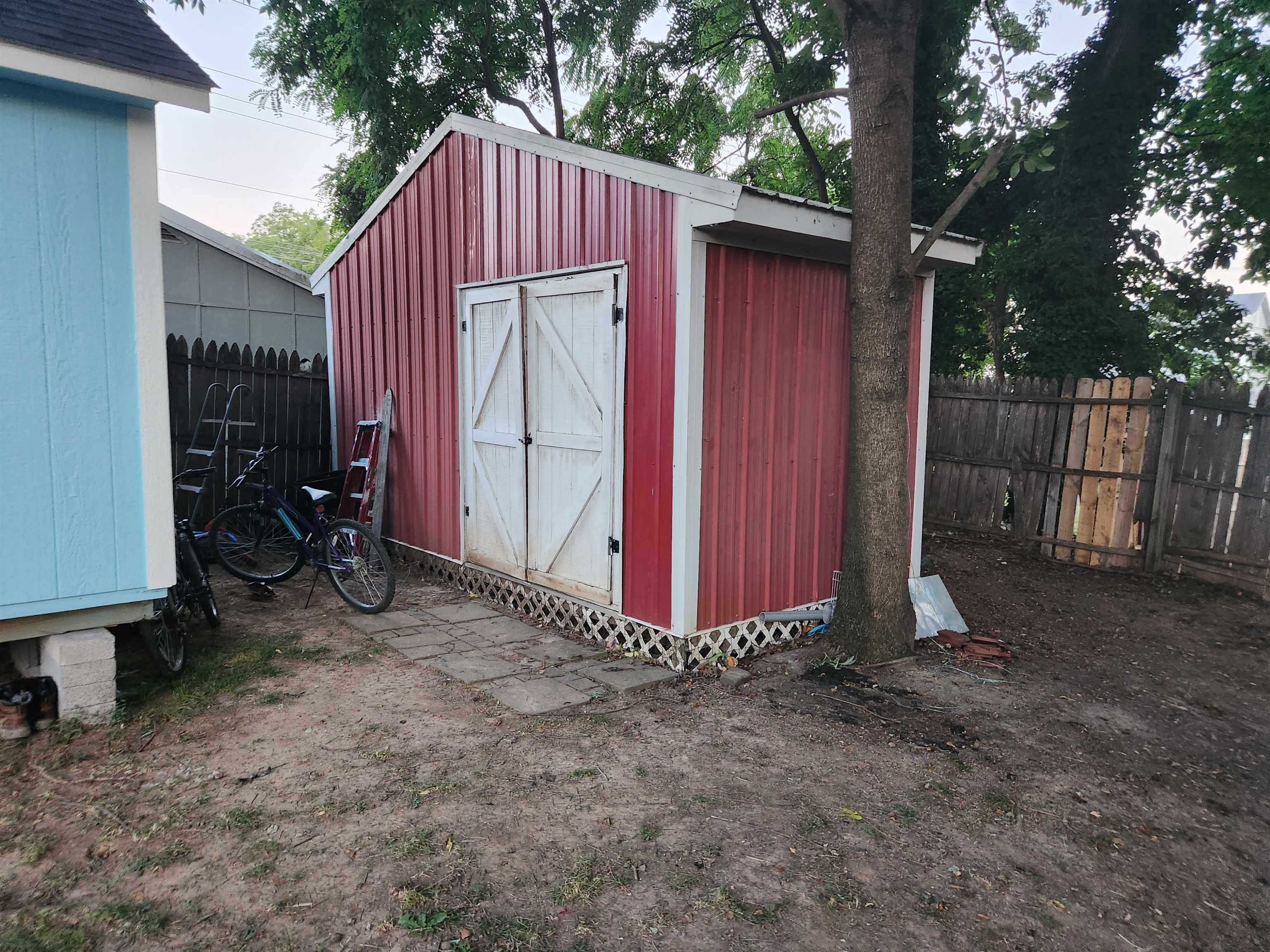 19 W WEAVER AVE, HARRISONBURG, Virginia 22801, 1 Bedroom Bedrooms, ,1 BathroomBathrooms,Residential,SINGLE FAMILY HOME,19 W WEAVER AVE,678681 MLS # 678681
