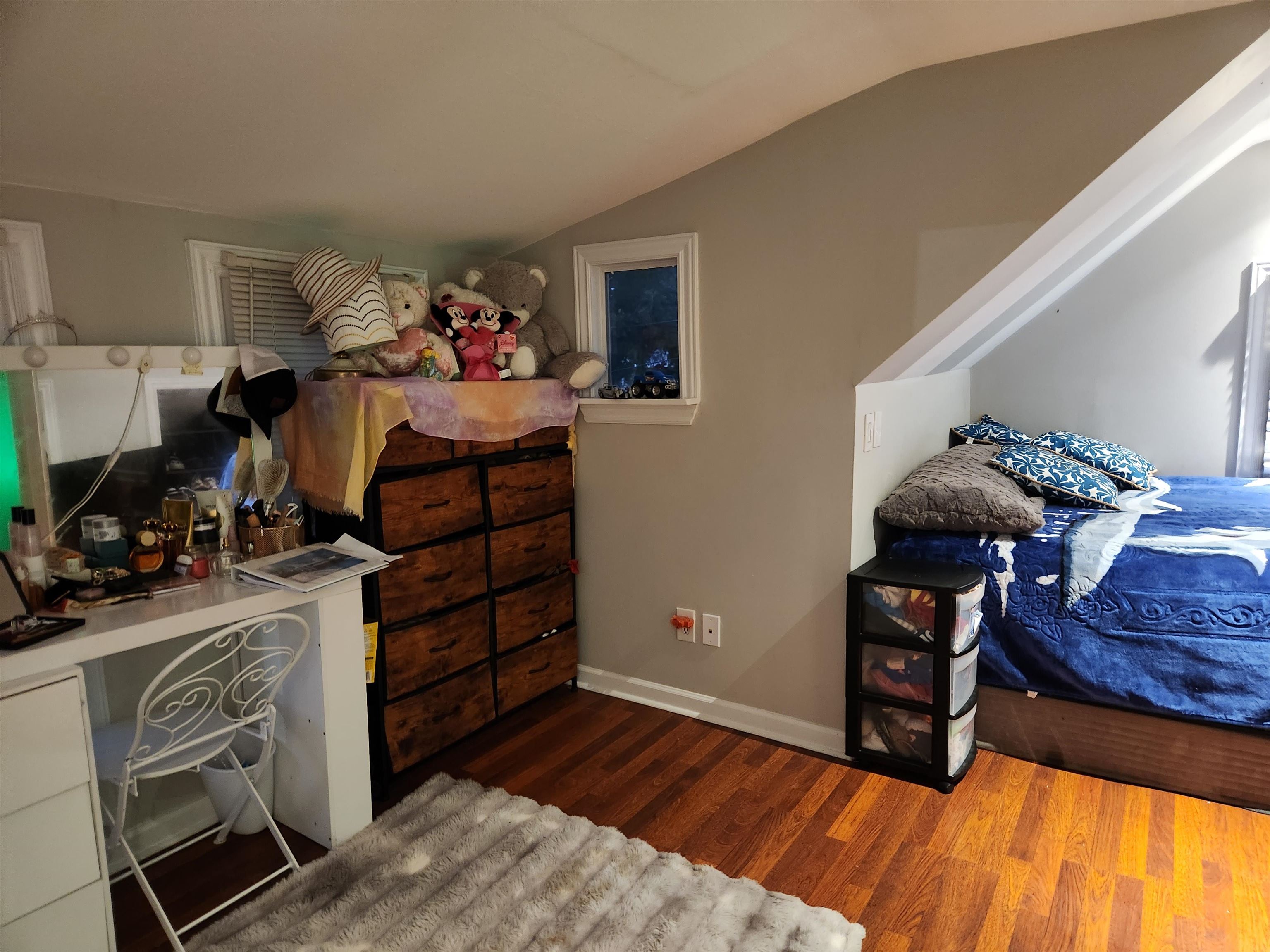 19 W WEAVER AVE, HARRISONBURG, Virginia 22801, 1 Bedroom Bedrooms, ,1 BathroomBathrooms,Residential,SINGLE FAMILY HOME,19 W WEAVER AVE,678681 MLS # 678681