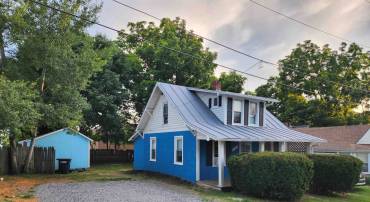 19 W WEAVER AVE, HARRISONBURG, Virginia 22801, 1 Bedroom Bedrooms, ,1 BathroomBathrooms,Residential,SINGLE FAMILY HOME,19 W WEAVER AVE,678681 MLS # 678681