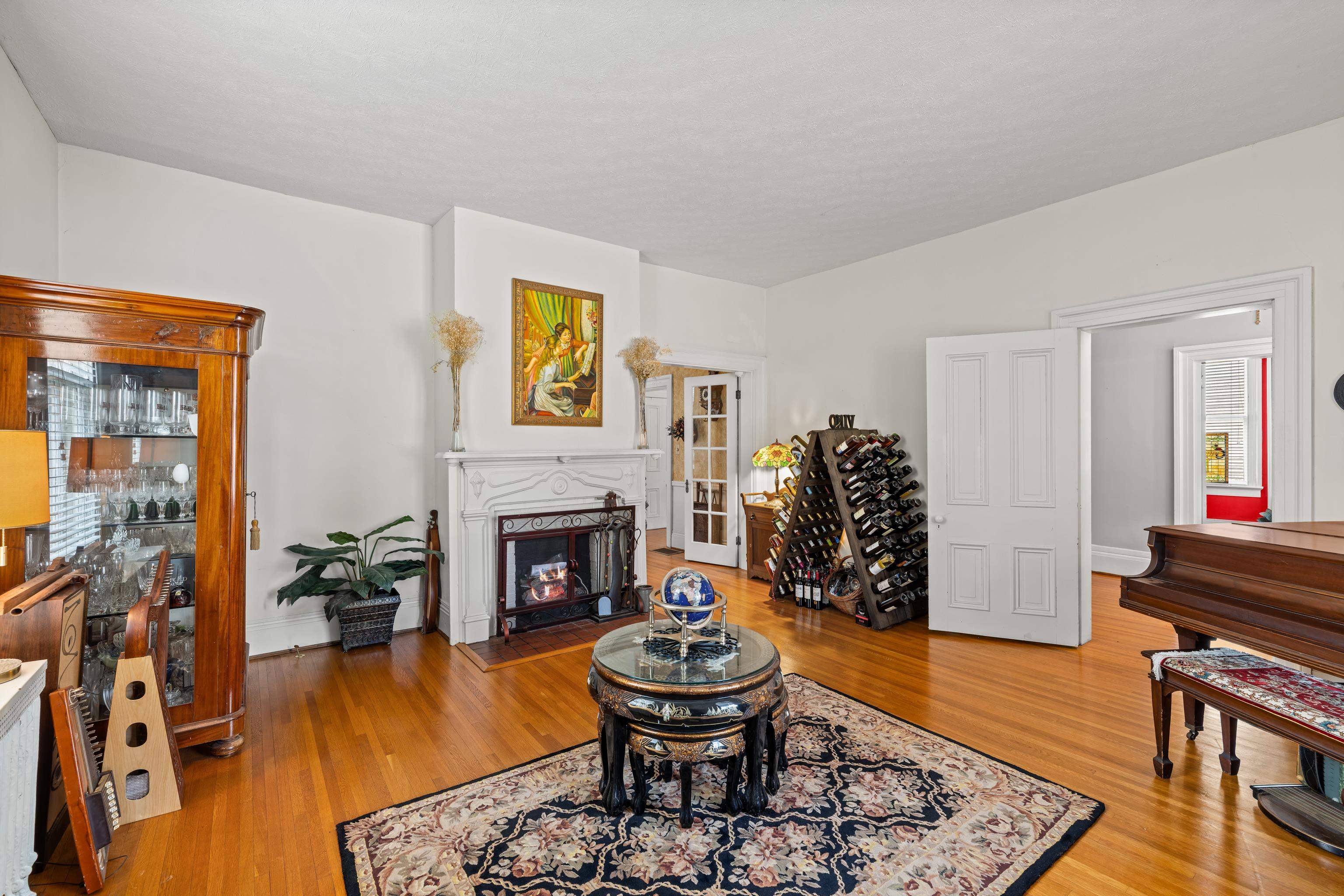 923 N AUGUSTA ST, STAUNTON, Virginia 24401, 5 Bedrooms Bedrooms, ,3 BathroomsBathrooms,Residential,923 N AUGUSTA ST,678683 MLS # 678683 923 N AUGUSTA ST, STAUNTON, Virginia 24401, 5 Bedrooms Bedrooms, ,3 BathroomsBathrooms,Residential,923 N AUGUSTA ST,678683 MLS # 678683