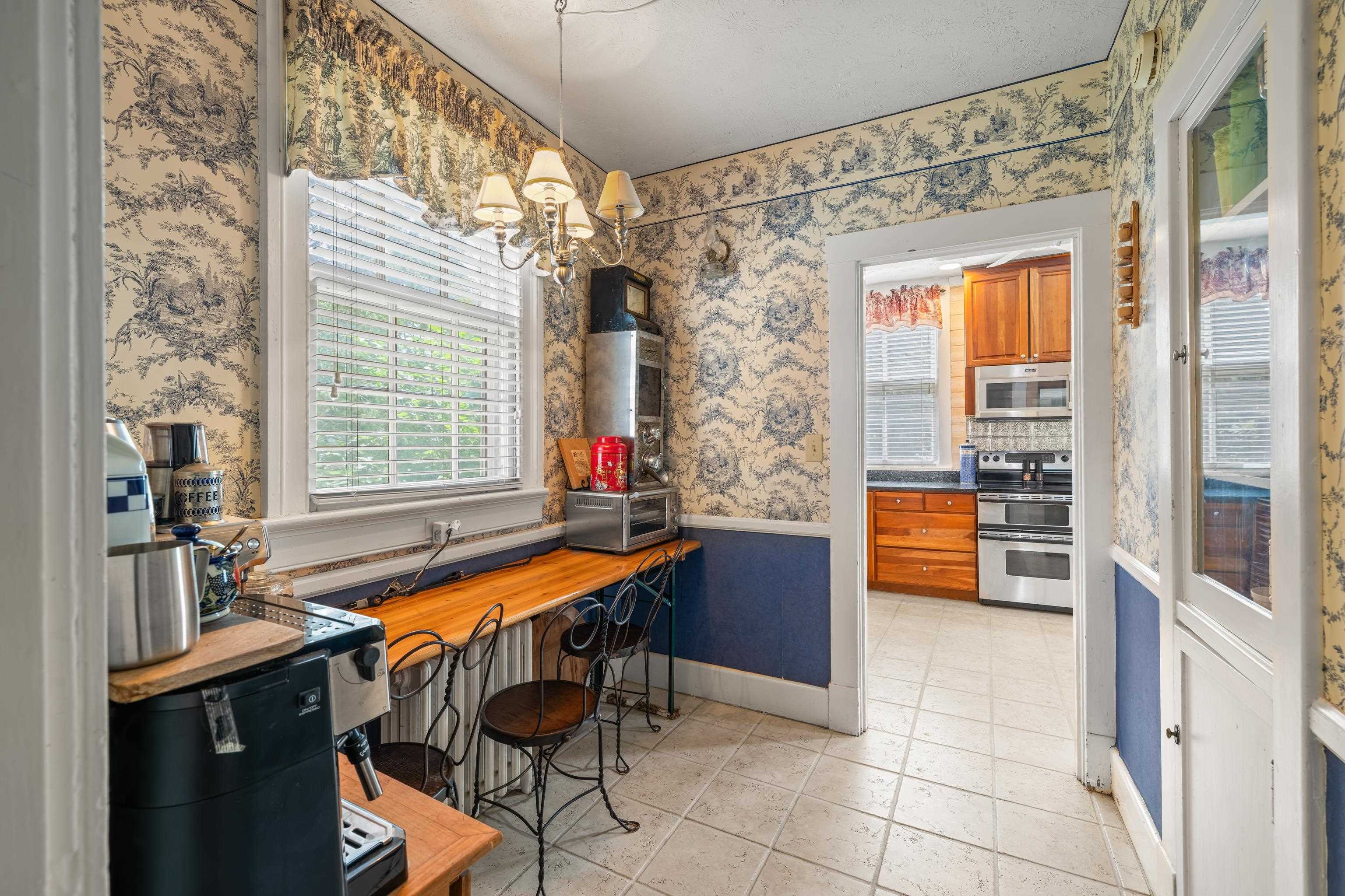 923 N AUGUSTA ST, STAUNTON, Virginia 24401, 5 Bedrooms Bedrooms, ,3 BathroomsBathrooms,Residential,923 N AUGUSTA ST,678683 MLS # 678683 923 N AUGUSTA ST, STAUNTON, Virginia 24401, 5 Bedrooms Bedrooms, ,3 BathroomsBathrooms,Residential,923 N AUGUSTA ST,678683 MLS # 678683