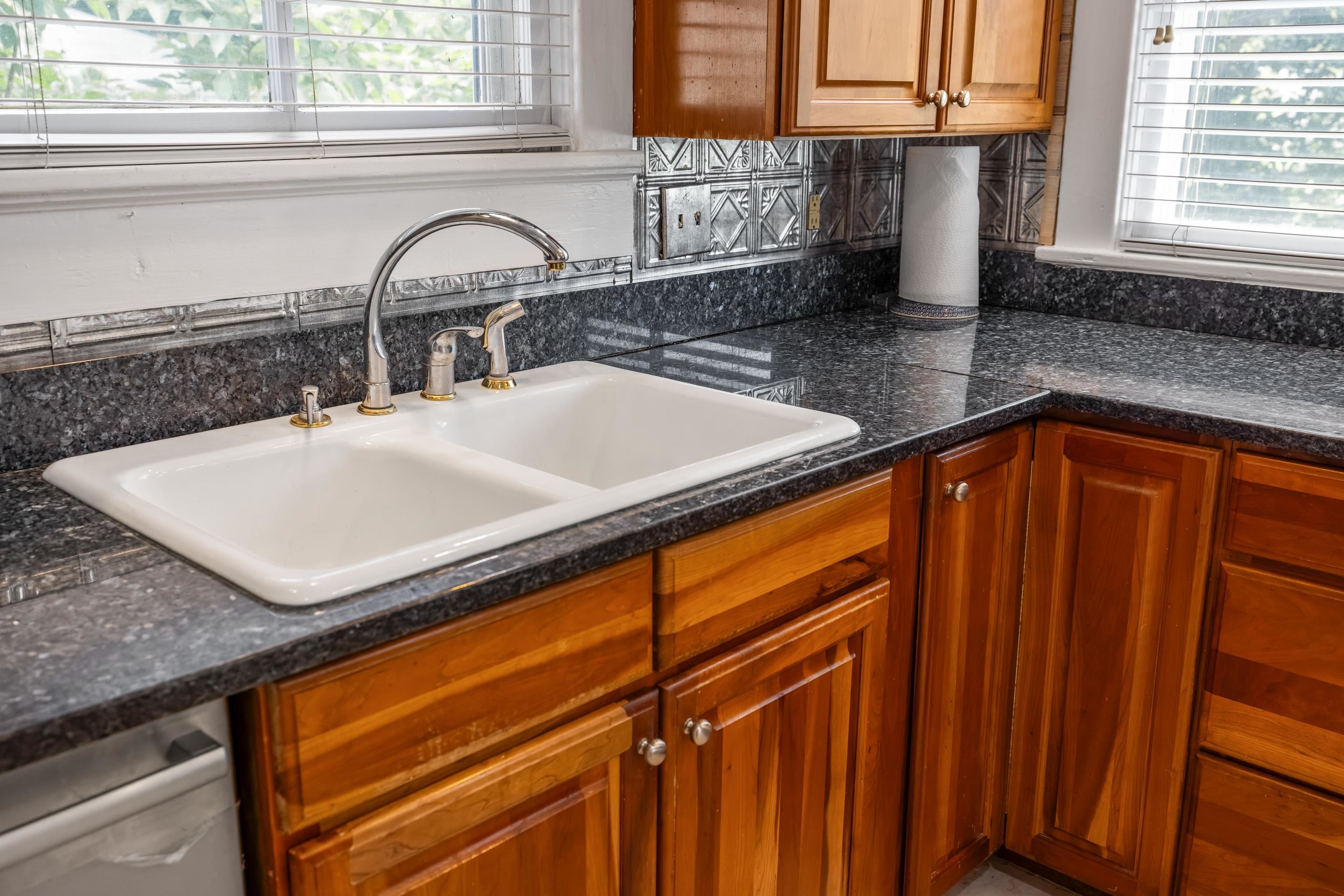923 N AUGUSTA ST, STAUNTON, Virginia 24401, 5 Bedrooms Bedrooms, ,3 BathroomsBathrooms,Residential,923 N AUGUSTA ST,678683 MLS # 678683 923 N AUGUSTA ST, STAUNTON, Virginia 24401, 5 Bedrooms Bedrooms, ,3 BathroomsBathrooms,Residential,923 N AUGUSTA ST,678683 MLS # 678683