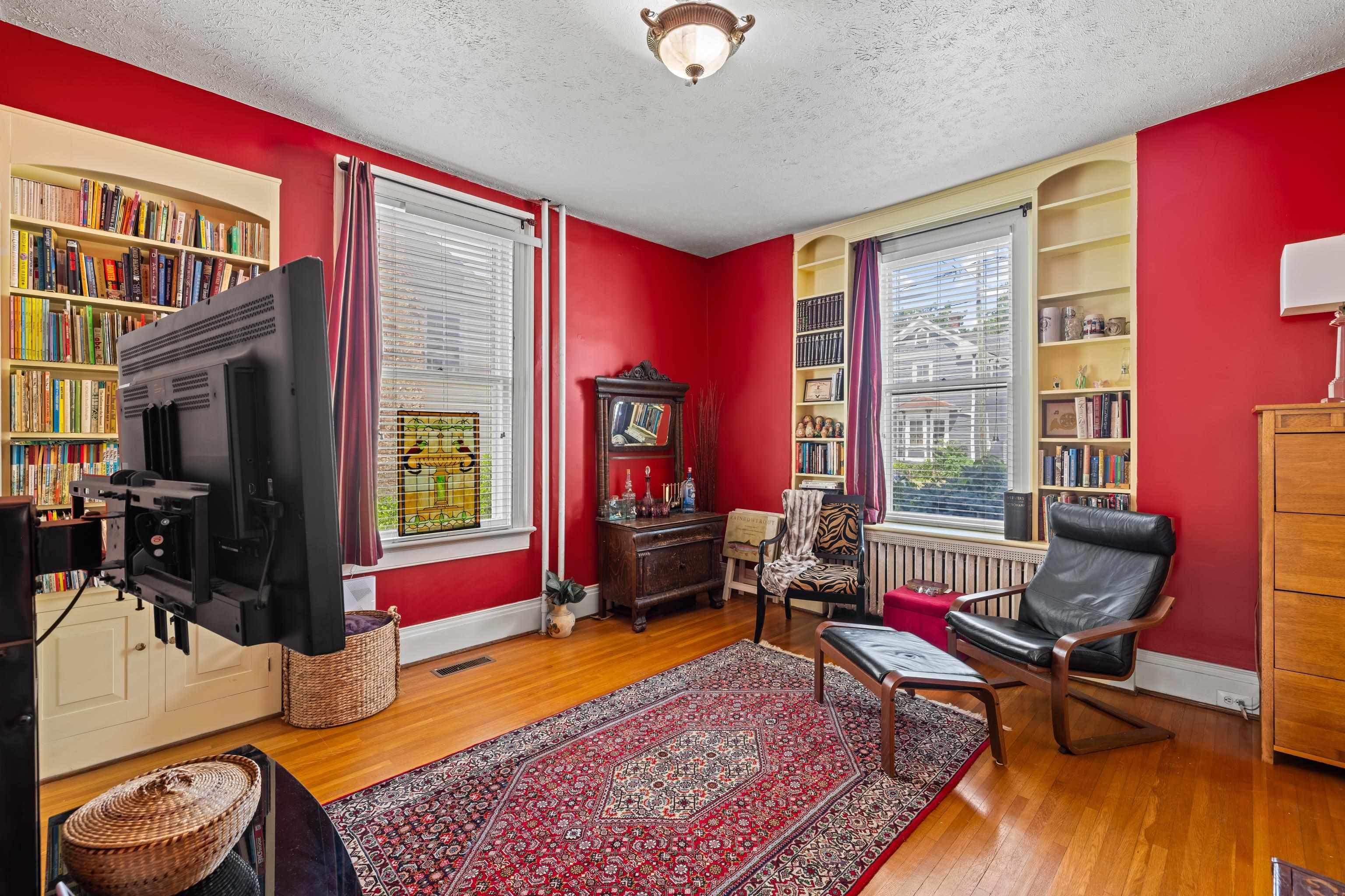 923 N AUGUSTA ST, STAUNTON, Virginia 24401, 5 Bedrooms Bedrooms, ,3 BathroomsBathrooms,Residential,923 N AUGUSTA ST,678683 MLS # 678683 923 N AUGUSTA ST, STAUNTON, Virginia 24401, 5 Bedrooms Bedrooms, ,3 BathroomsBathrooms,Residential,923 N AUGUSTA ST,678683 MLS # 678683