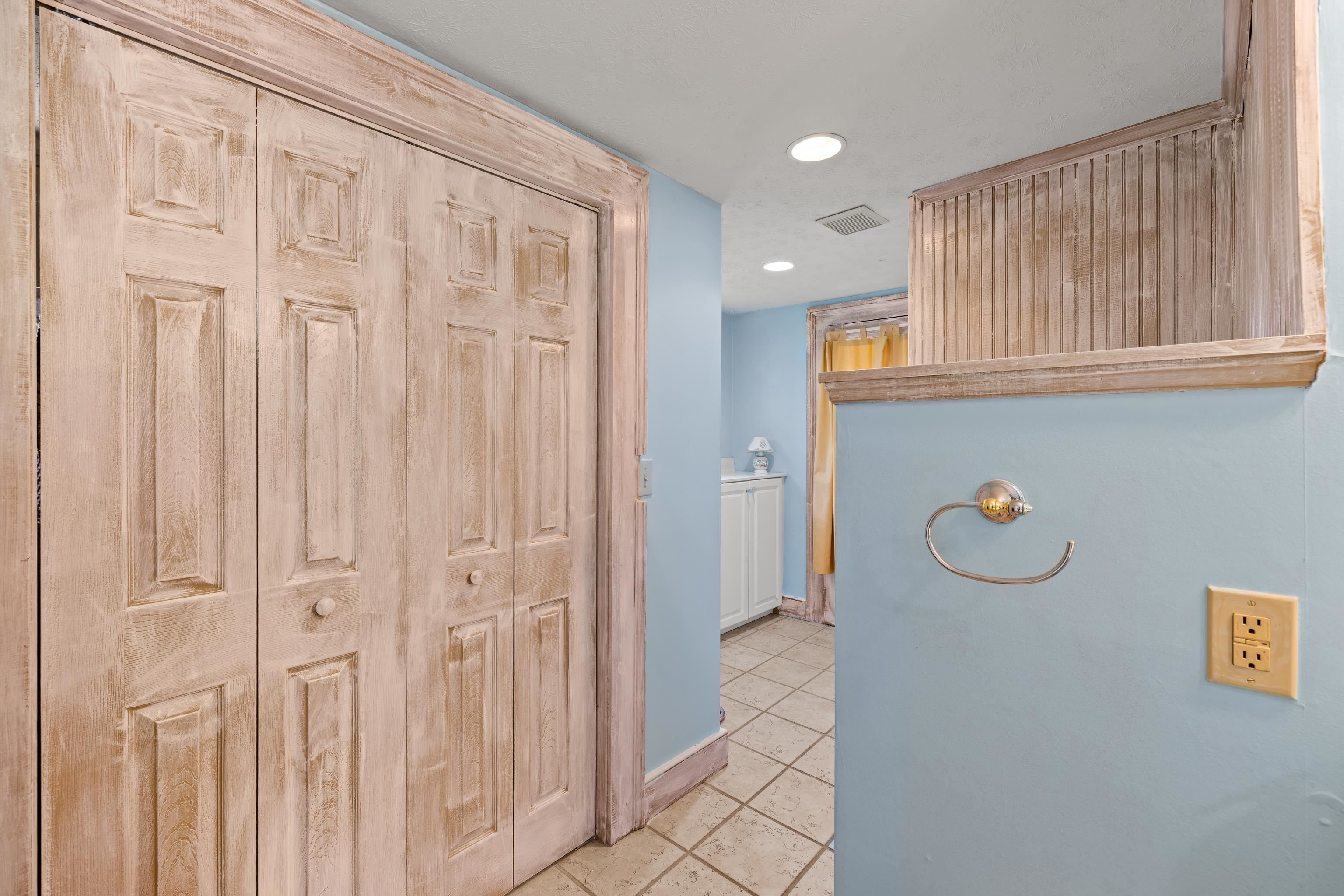 923 N AUGUSTA ST, STAUNTON, Virginia 24401, 5 Bedrooms Bedrooms, ,3 BathroomsBathrooms,Residential,923 N AUGUSTA ST,678683 MLS # 678683 923 N AUGUSTA ST, STAUNTON, Virginia 24401, 5 Bedrooms Bedrooms, ,3 BathroomsBathrooms,Residential,923 N AUGUSTA ST,678683 MLS # 678683