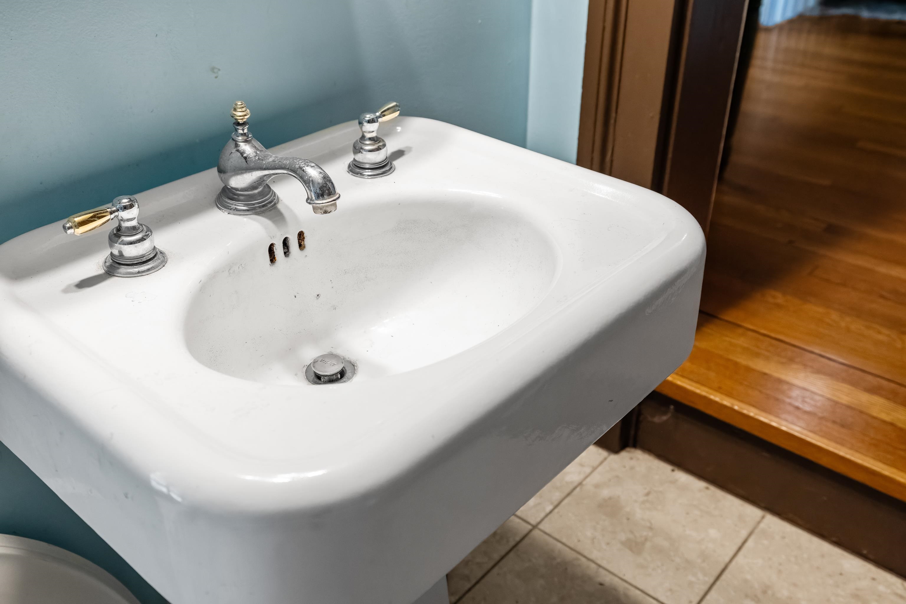 923 N AUGUSTA ST, STAUNTON, Virginia 24401, 5 Bedrooms Bedrooms, ,3 BathroomsBathrooms,Residential,923 N AUGUSTA ST,678683 MLS # 678683 923 N AUGUSTA ST, STAUNTON, Virginia 24401, 5 Bedrooms Bedrooms, ,3 BathroomsBathrooms,Residential,923 N AUGUSTA ST,678683 MLS # 678683