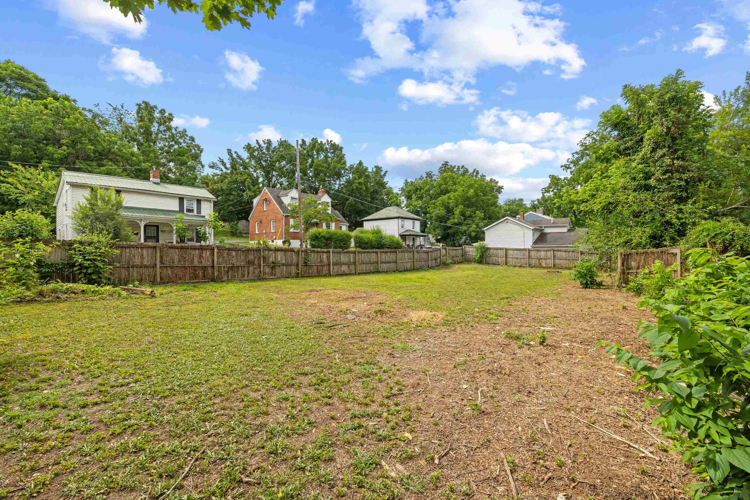 923 N AUGUSTA ST, STAUNTON, Virginia 24401, 5 Bedrooms Bedrooms, ,3 BathroomsBathrooms,Residential,923 N AUGUSTA ST,678683 MLS # 678683 923 N AUGUSTA ST, STAUNTON, Virginia 24401, 5 Bedrooms Bedrooms, ,3 BathroomsBathrooms,Residential,923 N AUGUSTA ST,678683 MLS # 678683