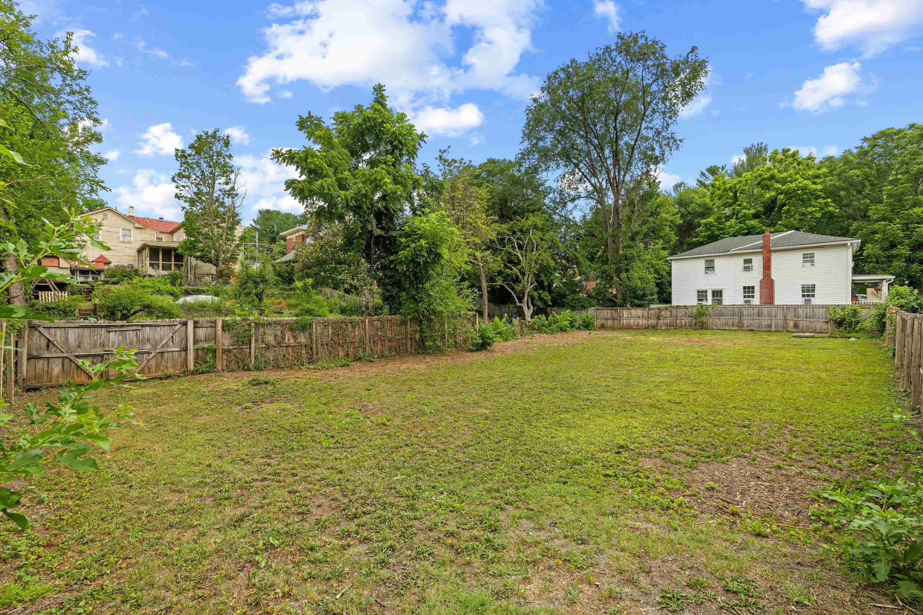 923 N AUGUSTA ST, STAUNTON, Virginia 24401, 5 Bedrooms Bedrooms, ,3 BathroomsBathrooms,Residential,923 N AUGUSTA ST,678683 MLS # 678683 923 N AUGUSTA ST, STAUNTON, Virginia 24401, 5 Bedrooms Bedrooms, ,3 BathroomsBathrooms,Residential,923 N AUGUSTA ST,678683 MLS # 678683