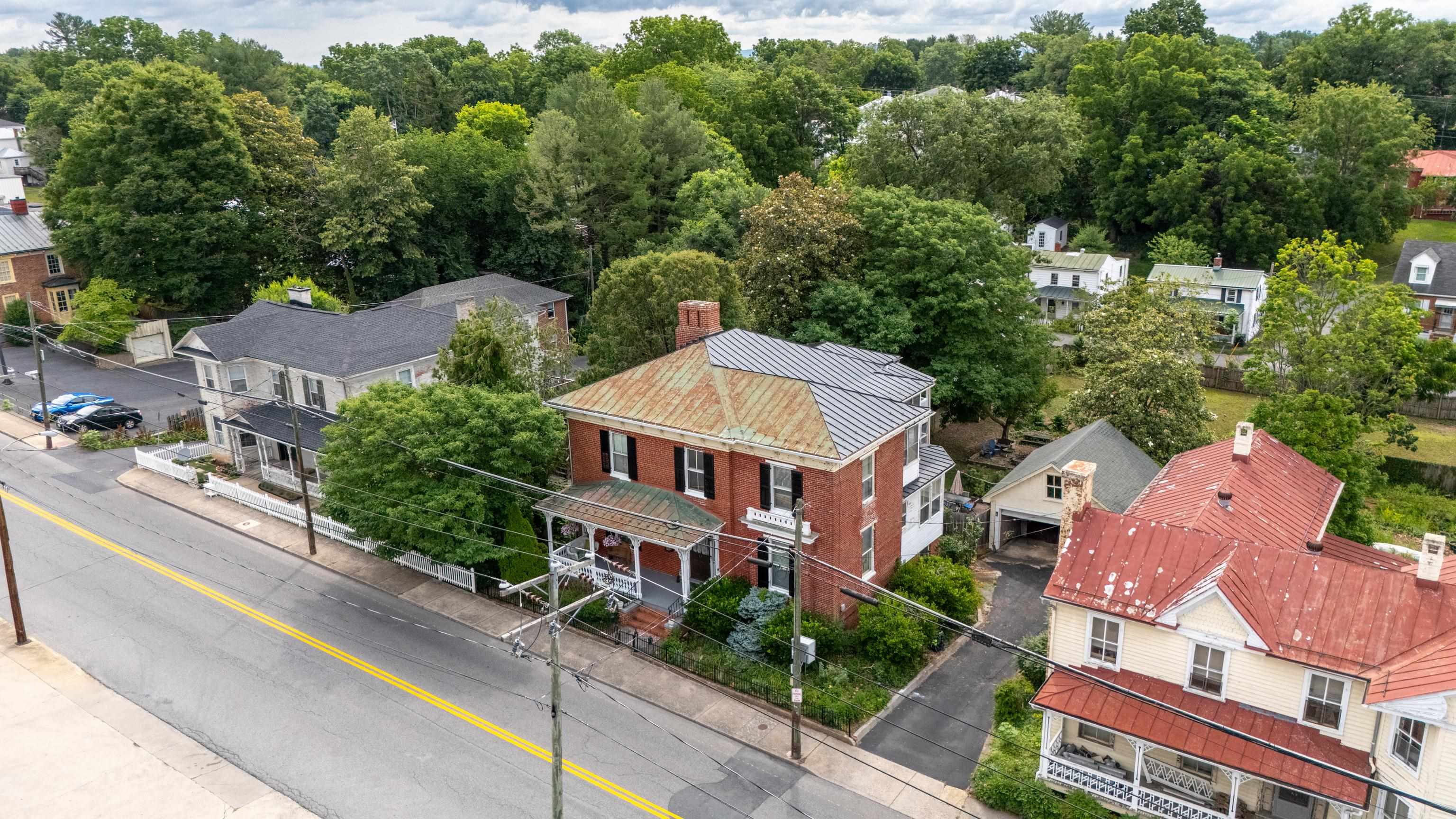 923 N AUGUSTA ST, STAUNTON, Virginia 24401, 5 Bedrooms Bedrooms, ,3 BathroomsBathrooms,Residential,923 N AUGUSTA ST,678683 MLS # 678683 923 N AUGUSTA ST, STAUNTON, Virginia 24401, 5 Bedrooms Bedrooms, ,3 BathroomsBathrooms,Residential,923 N AUGUSTA ST,678683 MLS # 678683