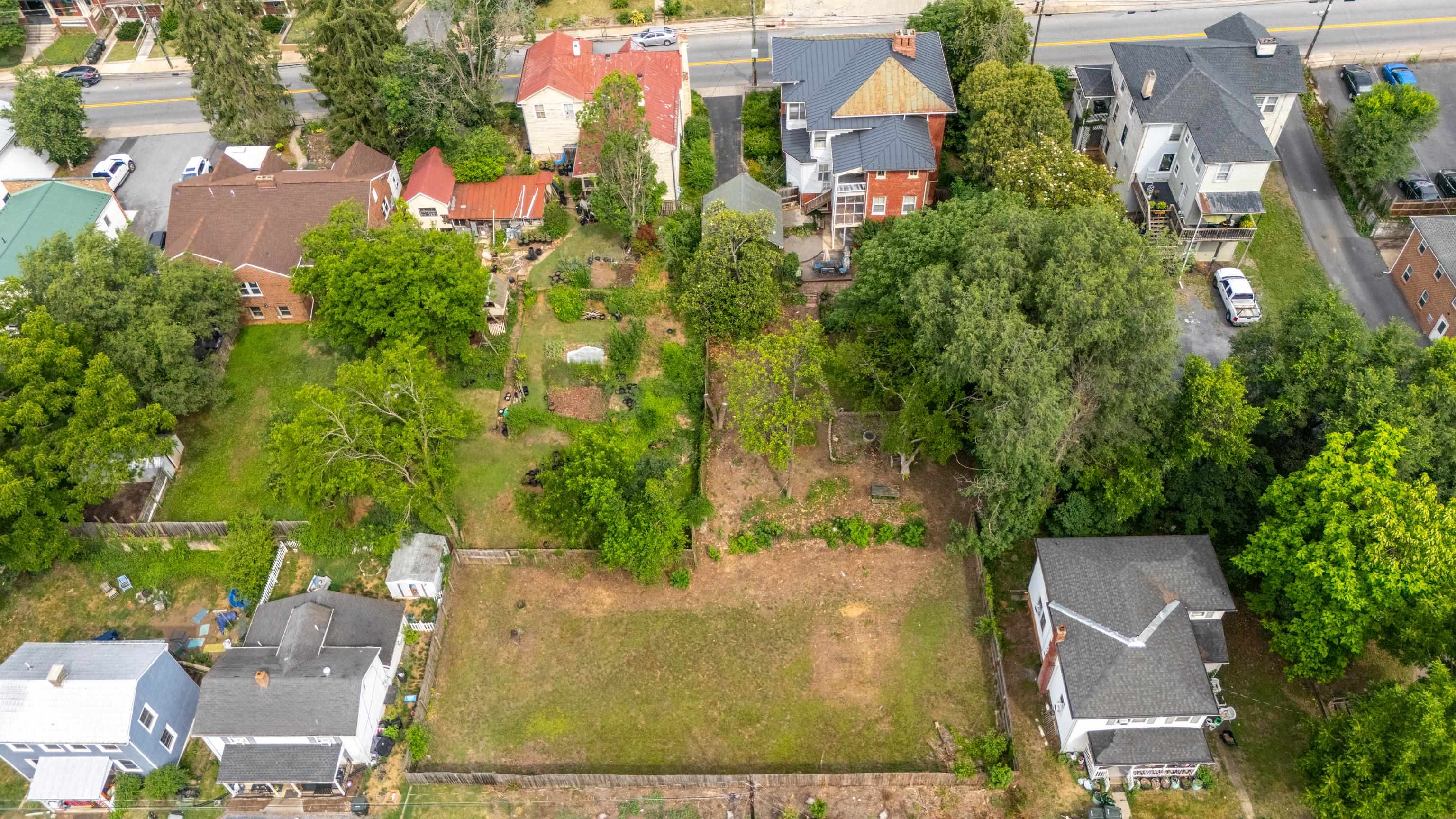 923 N AUGUSTA ST, STAUNTON, Virginia 24401, 5 Bedrooms Bedrooms, ,3 BathroomsBathrooms,Residential,923 N AUGUSTA ST,678683 MLS # 678683 923 N AUGUSTA ST, STAUNTON, Virginia 24401, 5 Bedrooms Bedrooms, ,3 BathroomsBathrooms,Residential,923 N AUGUSTA ST,678683 MLS # 678683