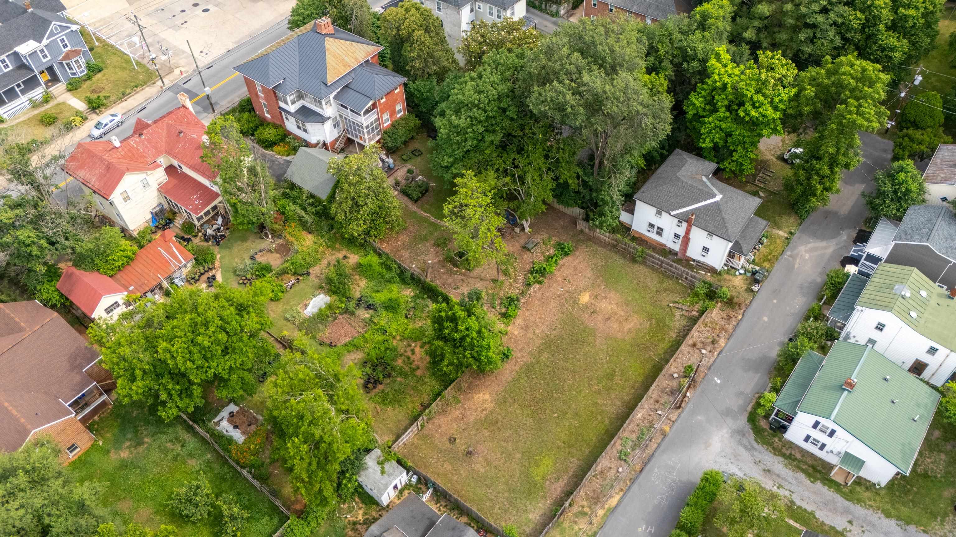 923 N AUGUSTA ST, STAUNTON, Virginia 24401, 5 Bedrooms Bedrooms, ,3 BathroomsBathrooms,Residential,923 N AUGUSTA ST,678683 MLS # 678683 923 N AUGUSTA ST, STAUNTON, Virginia 24401, 5 Bedrooms Bedrooms, ,3 BathroomsBathrooms,Residential,923 N AUGUSTA ST,678683 MLS # 678683