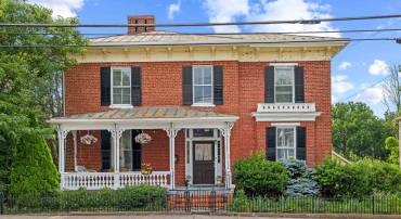 923 N AUGUSTA ST, STAUNTON, Virginia 24401, 5 Bedrooms Bedrooms, ,3 BathroomsBathrooms,Residential,923 N AUGUSTA ST,678683 MLS # 678683