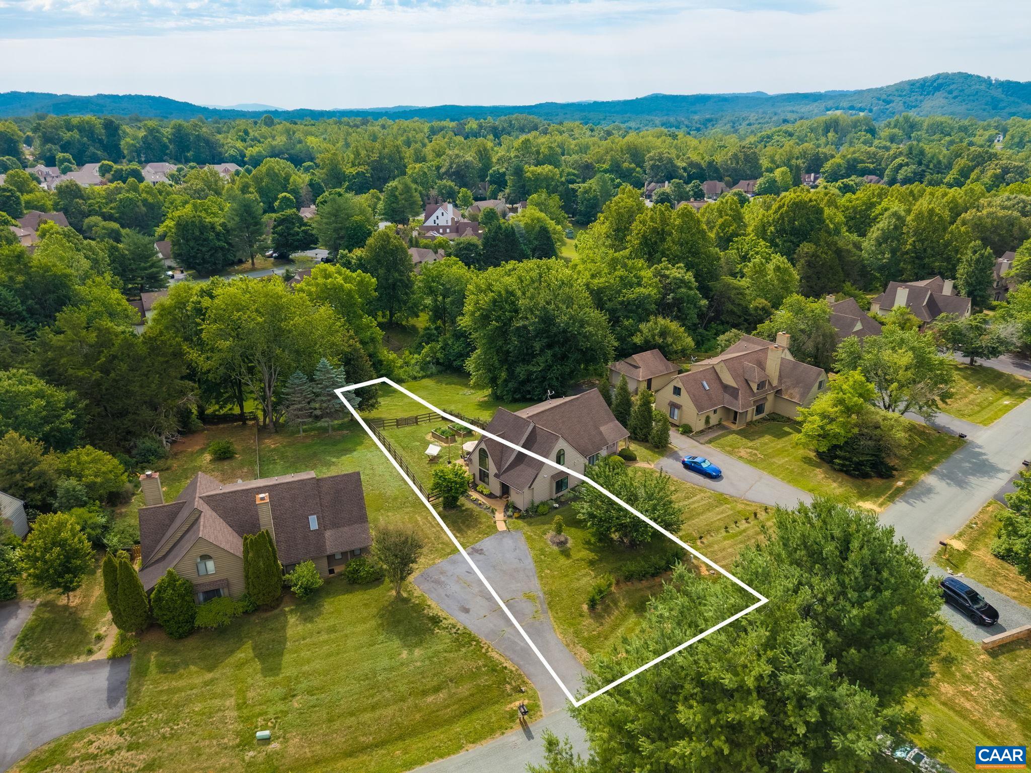 1067 HIGHLAND DR, CHARLOTTESVILLE, Virginia 22901, 3 Bedrooms Bedrooms, ,2 BathroomsBathrooms,Residential,1067 HIGHLAND DR,678687 MLS # 678687 1067 HIGHLAND DR, CHARLOTTESVILLE, Virginia 22901, 3 Bedrooms Bedrooms, ,2 BathroomsBathrooms,Residential,1067 HIGHLAND DR,678687 MLS # 678687