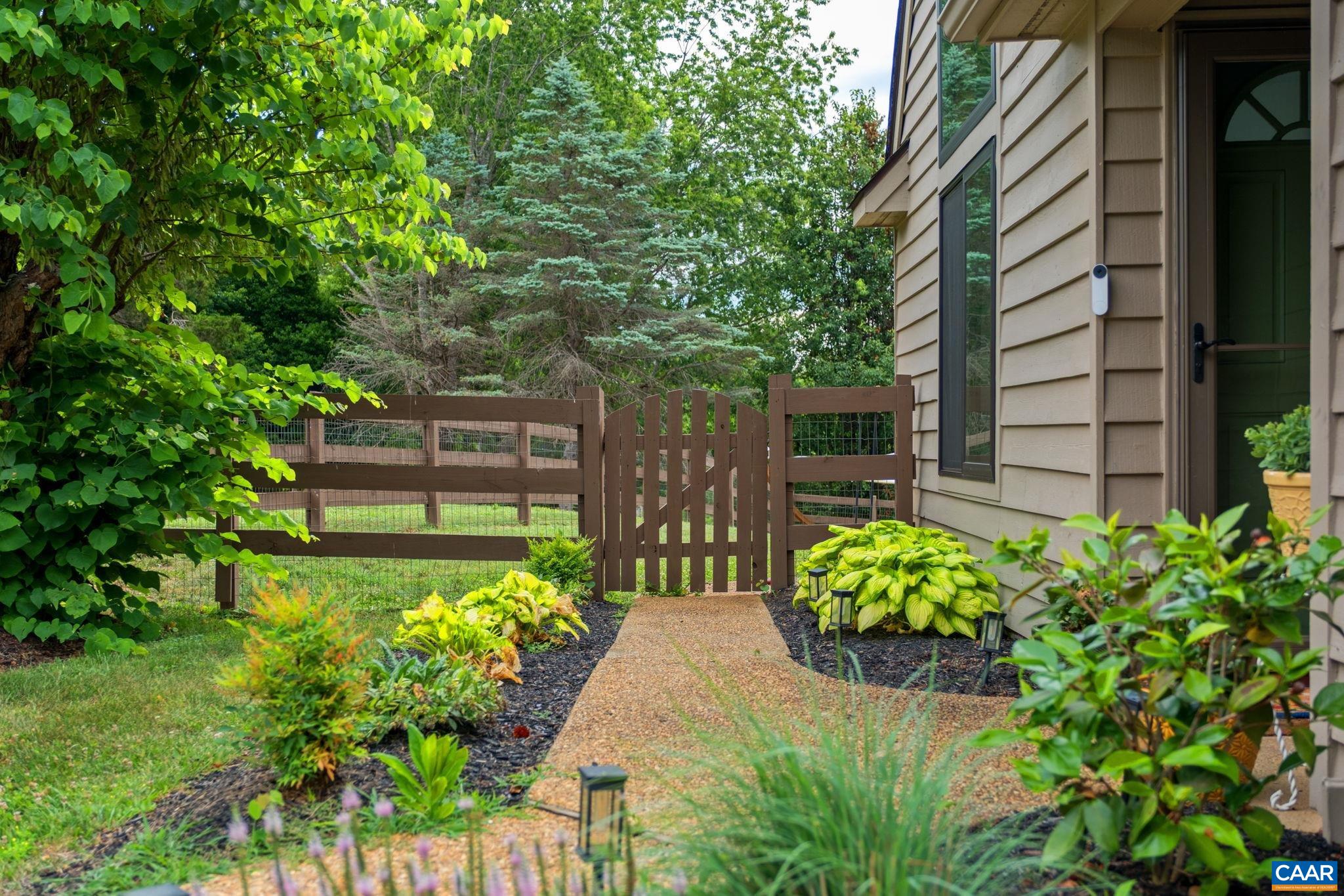 1067 HIGHLAND DR, CHARLOTTESVILLE, Virginia 22901, 3 Bedrooms Bedrooms, ,2 BathroomsBathrooms,Residential,1067 HIGHLAND DR,678687 MLS # 678687 1067 HIGHLAND DR, CHARLOTTESVILLE, Virginia 22901, 3 Bedrooms Bedrooms, ,2 BathroomsBathrooms,Residential,1067 HIGHLAND DR,678687 MLS # 678687