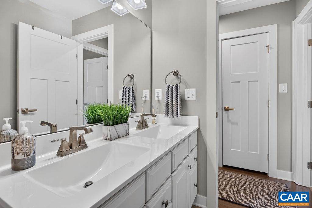 3413 STEAMER DR, CHARLOTTESVILLE, Virginia 22947, 4 Bedrooms Bedrooms, ,3 BathroomsBathrooms,Residential,3413 STEAMER DR,678458 MLS # 678458 3413 STEAMER DR, CHARLOTTESVILLE, Virginia 22947, 4 Bedrooms Bedrooms, ,3 BathroomsBathrooms,Residential,3413 STEAMER DR,678458 MLS # 678458