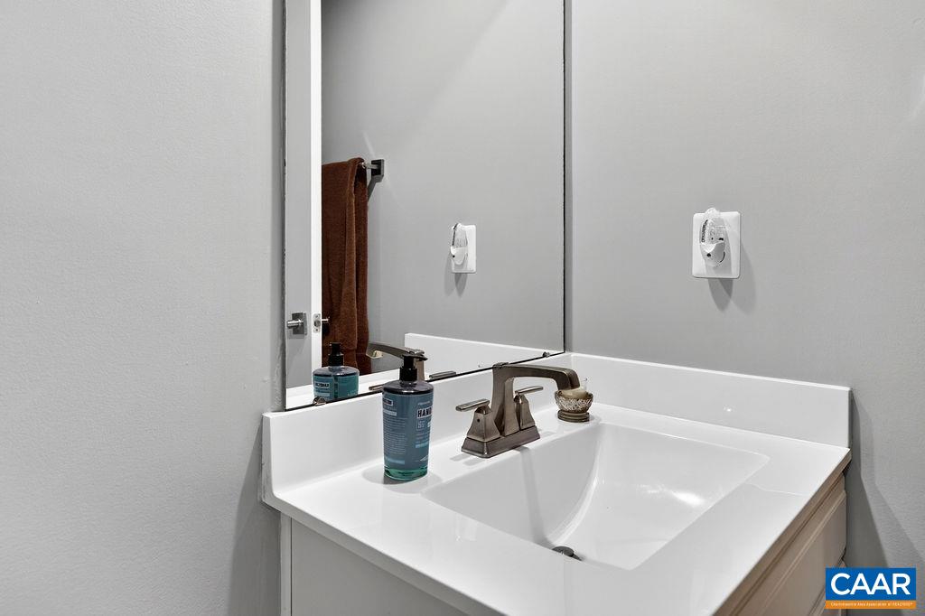 3413 STEAMER DR, CHARLOTTESVILLE, Virginia 22947, 4 Bedrooms Bedrooms, ,3 BathroomsBathrooms,Residential,3413 STEAMER DR,678458 MLS # 678458 3413 STEAMER DR, CHARLOTTESVILLE, Virginia 22947, 4 Bedrooms Bedrooms, ,3 BathroomsBathrooms,Residential,3413 STEAMER DR,678458 MLS # 678458