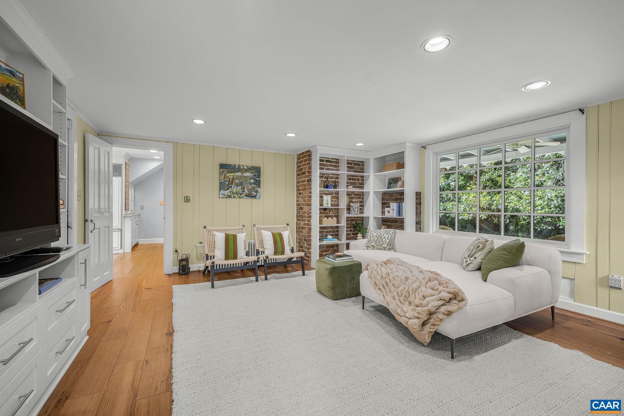 1868 EDGEWOOD LN, CHARLOTTESVILLE, Virginia 22903, 3 Bedrooms Bedrooms, ,2 BathroomsBathrooms,Residential,1868 Edgewood Lane,1868 EDGEWOOD LN,678638 MLS # 678638