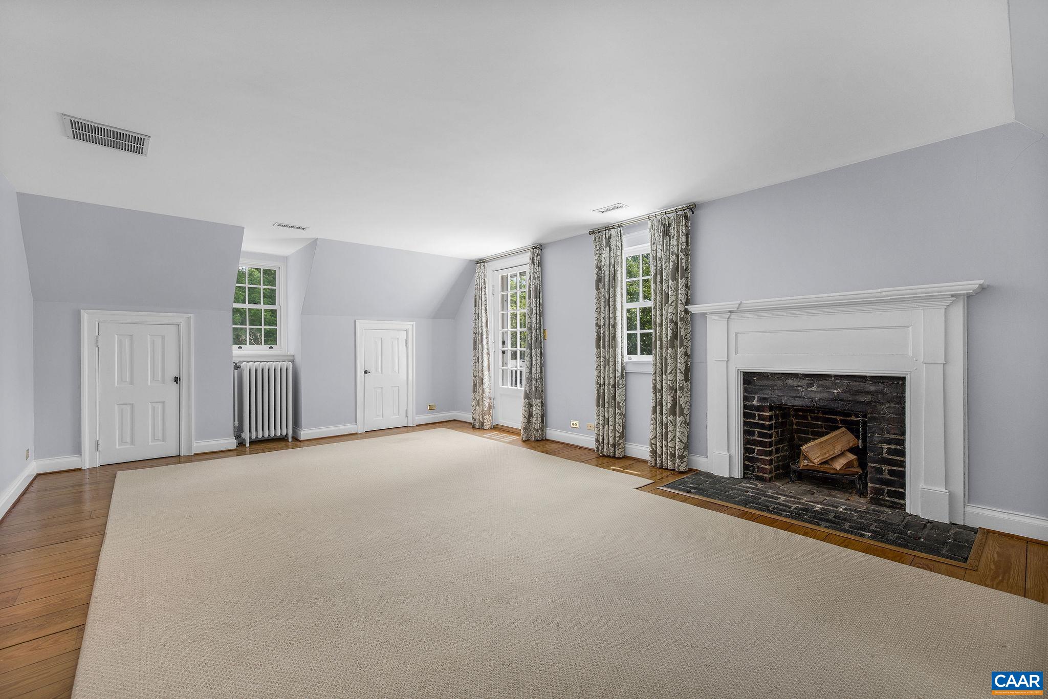 1868 EDGEWOOD LN, CHARLOTTESVILLE, Virginia 22903, 3 Bedrooms Bedrooms, ,2 BathroomsBathrooms,Residential,1868 Edgewood Lane,1868 EDGEWOOD LN,678638 MLS # 678638