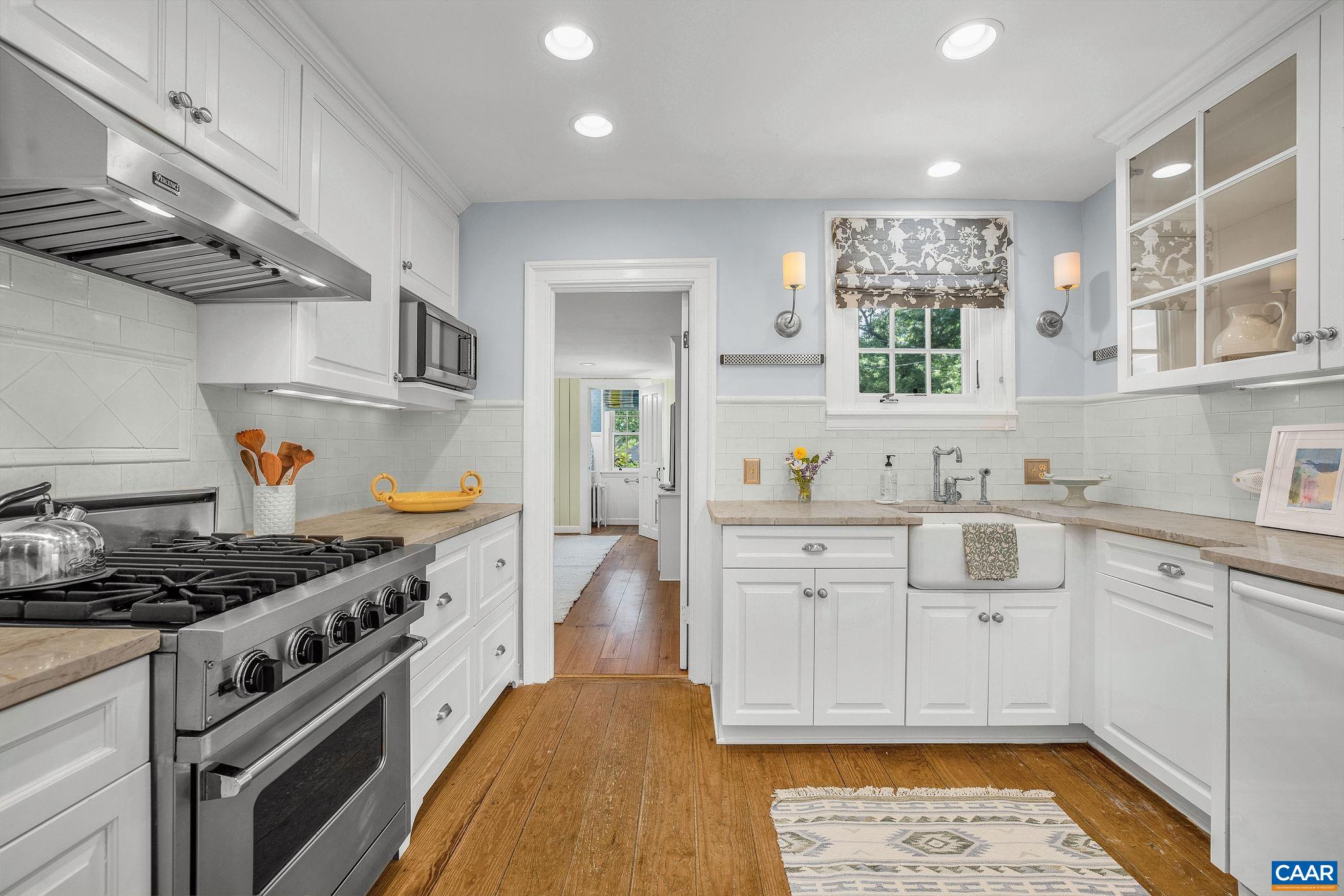 1868 EDGEWOOD LN, CHARLOTTESVILLE, Virginia 22903, 3 Bedrooms Bedrooms, ,2 BathroomsBathrooms,Residential,1868 Edgewood Lane,1868 EDGEWOOD LN,678638 MLS # 678638
