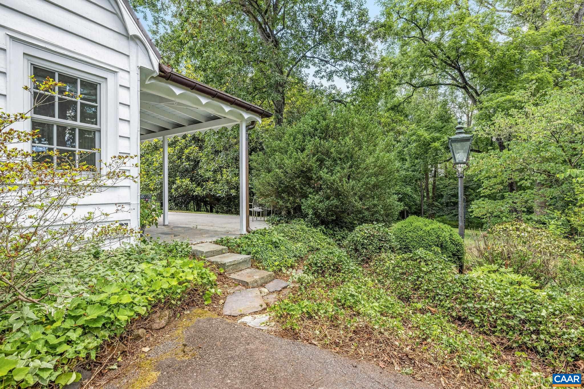 1868 EDGEWOOD LN, CHARLOTTESVILLE, Virginia 22903, 3 Bedrooms Bedrooms, ,2 BathroomsBathrooms,Residential,1868 Edgewood Lane,1868 EDGEWOOD LN,678638 MLS # 678638
