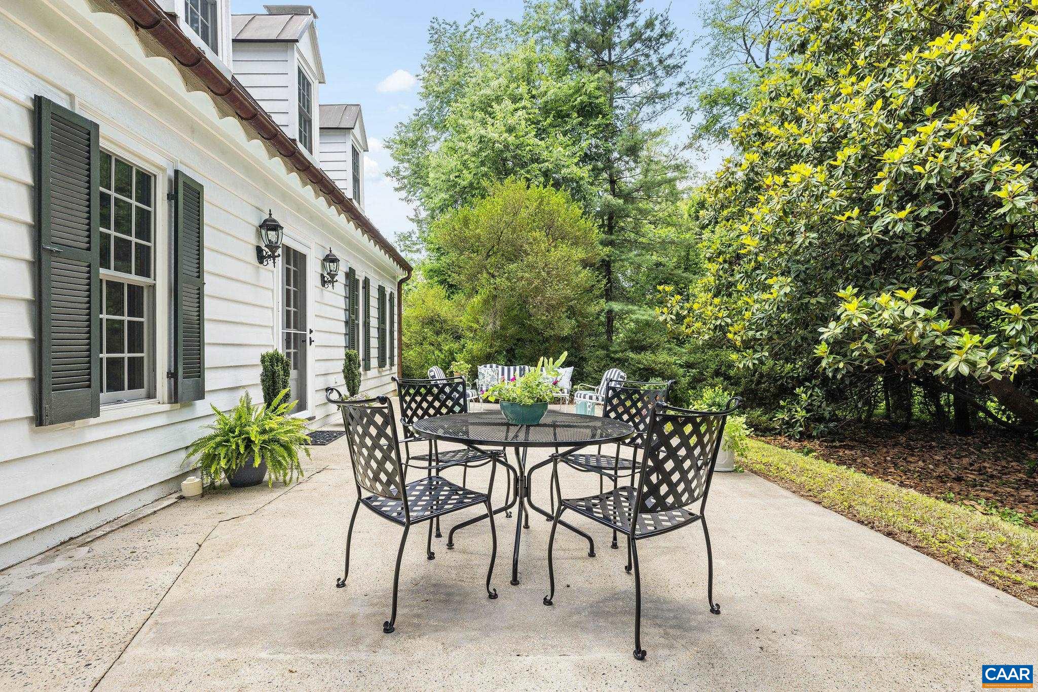 1868 EDGEWOOD LN, CHARLOTTESVILLE, Virginia 22903, 3 Bedrooms Bedrooms, ,2 BathroomsBathrooms,Residential,1868 Edgewood Lane,1868 EDGEWOOD LN,678638 MLS # 678638