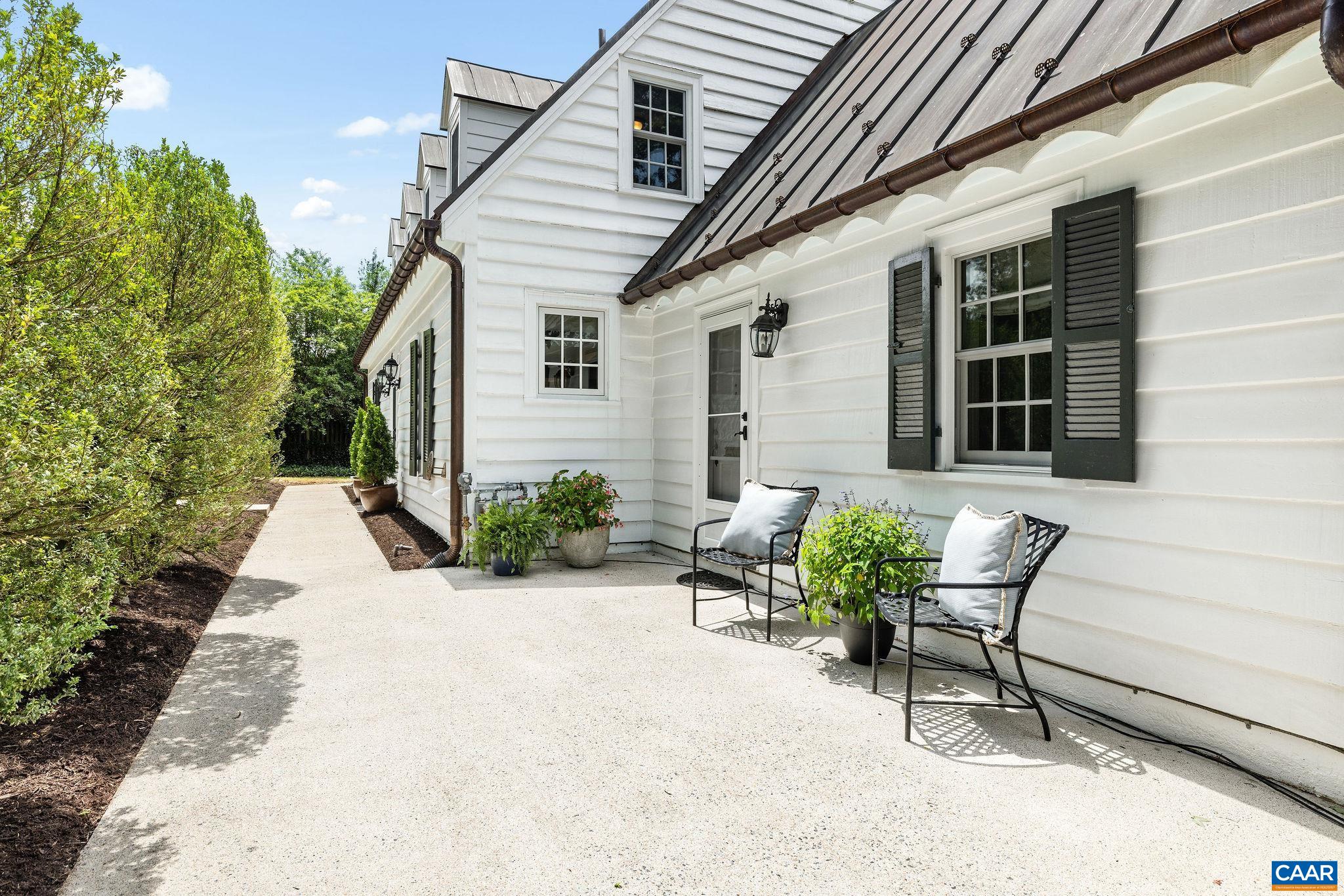 1868 EDGEWOOD LN, CHARLOTTESVILLE, Virginia 22903, 3 Bedrooms Bedrooms, ,2 BathroomsBathrooms,Residential,1868 Edgewood Lane,1868 EDGEWOOD LN,678638 MLS # 678638
