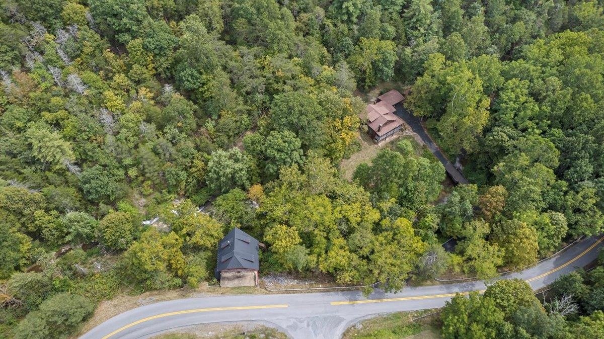 6602 MIDDLEBROOK RD, RAPHINE, Virginia 24459, 3 Bedrooms Bedrooms, ,2 BathroomsBathrooms,Residential,Moffatts Creek Mill,6602 MIDDLEBROOK RD,678692 MLS # 678692 6602 MIDDLEBROOK RD, RAPHINE, Virginia 24459, 3 Bedrooms Bedrooms, ,2 BathroomsBathrooms,Residential,Moffatts Creek Mill,6602 MIDDLEBROOK RD,678692 MLS # 678692