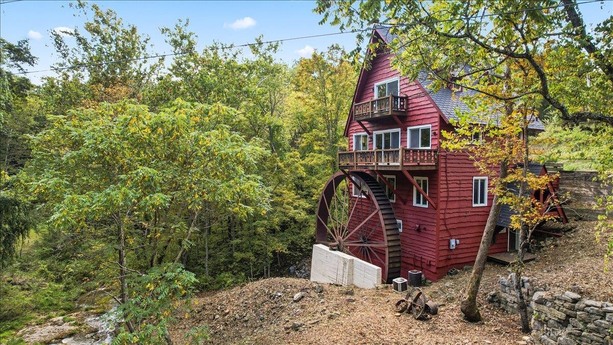 6602 MIDDLEBROOK RD, RAPHINE, Virginia 24459, 3 Bedrooms Bedrooms, ,2 BathroomsBathrooms,Residential,Moffatts Creek Mill,6602 MIDDLEBROOK RD,678692 MLS # 678692 6602 MIDDLEBROOK RD, RAPHINE, Virginia 24459, 3 Bedrooms Bedrooms, ,2 BathroomsBathrooms,Residential,Moffatts Creek Mill,6602 MIDDLEBROOK RD,678692 MLS # 678692
