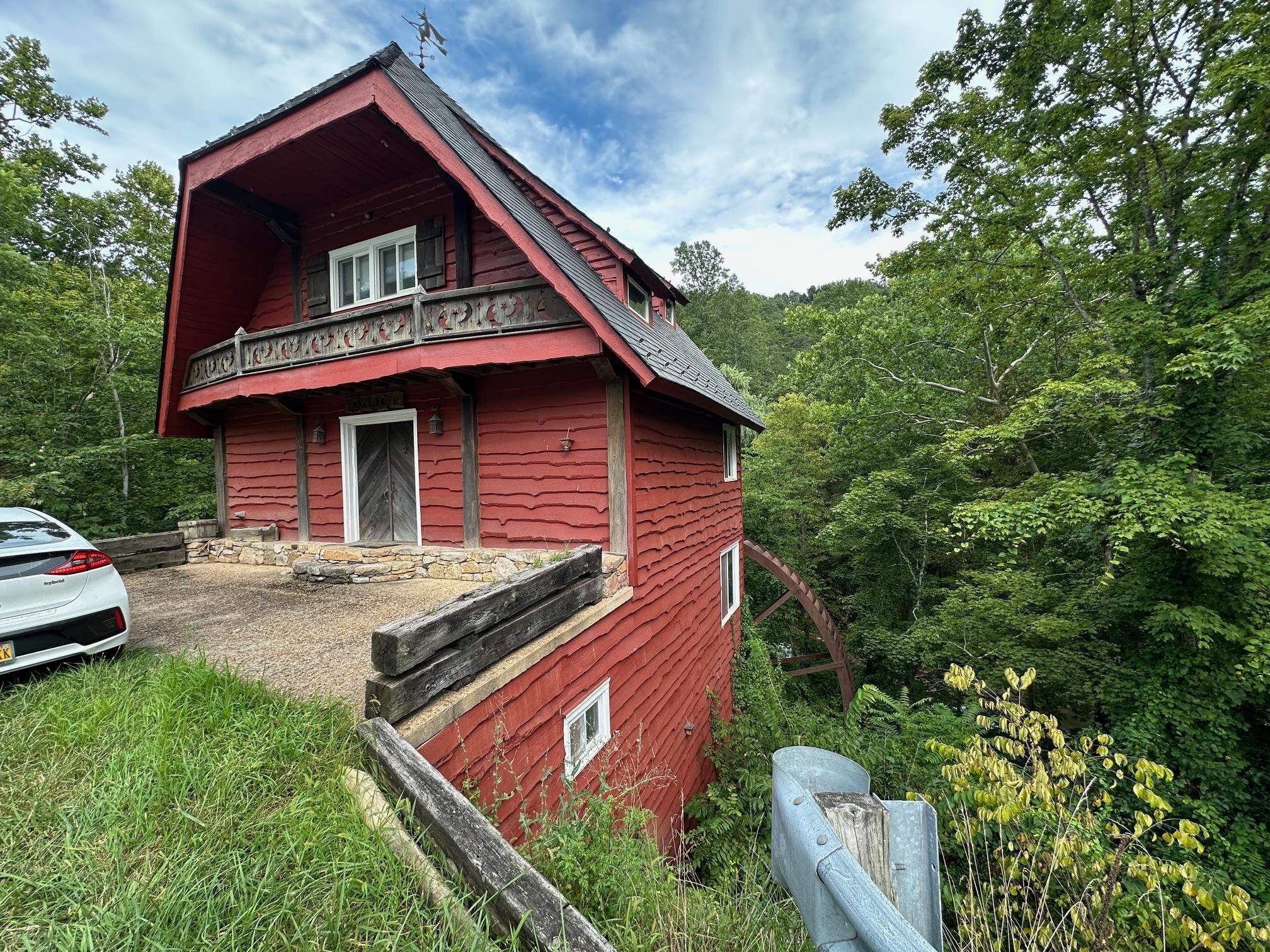 6602 MIDDLEBROOK RD, RAPHINE, Virginia 24459, 3 Bedrooms Bedrooms, ,2 BathroomsBathrooms,Residential,Moffatts Creek Mill,6602 MIDDLEBROOK RD,678692 MLS # 678692 6602 MIDDLEBROOK RD, RAPHINE, Virginia 24459, 3 Bedrooms Bedrooms, ,2 BathroomsBathrooms,Residential,Moffatts Creek Mill,6602 MIDDLEBROOK RD,678692 MLS # 678692