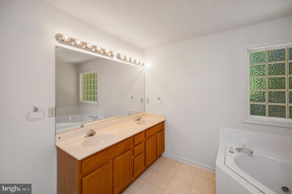 103 TALL PINES AVE, LOCUST GROVE, Virginia 22508, 3 Bedrooms Bedrooms, ,2 BathroomsBathrooms,Residential,103 TALL PINES AVE,VAOR2014490 MLS # VAOR2014490 103 TALL PINES AVE, LOCUST GROVE, Virginia 22508, 3 Bedrooms Bedrooms, ,2 BathroomsBathrooms,Residential,103 TALL PINES AVE,VAOR2014490 MLS # VAOR2014490