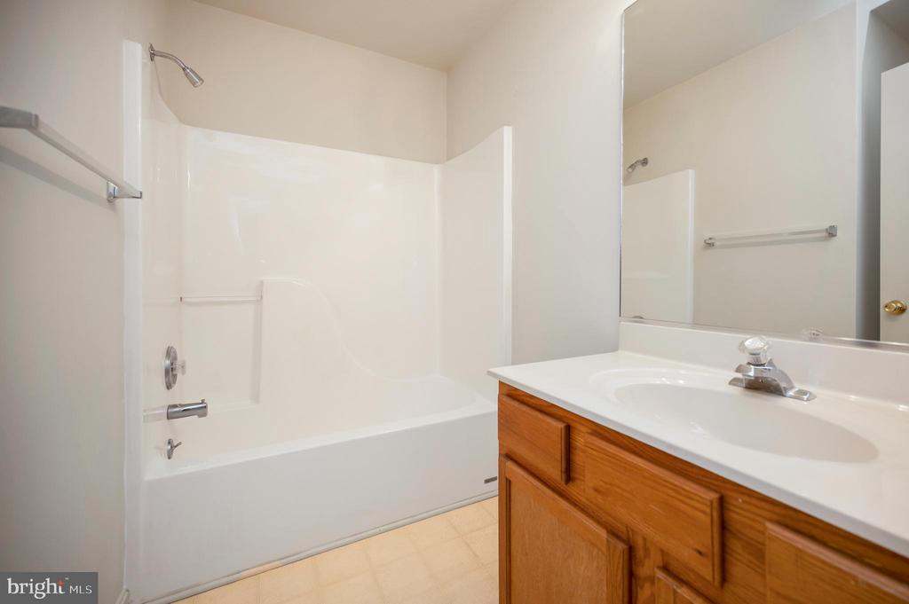 103 TALL PINES AVE, LOCUST GROVE, Virginia 22508, 3 Bedrooms Bedrooms, ,2 BathroomsBathrooms,Residential,103 TALL PINES AVE,VAOR2014490 MLS # VAOR2014490 103 TALL PINES AVE, LOCUST GROVE, Virginia 22508, 3 Bedrooms Bedrooms, ,2 BathroomsBathrooms,Residential,103 TALL PINES AVE,VAOR2014490 MLS # VAOR2014490